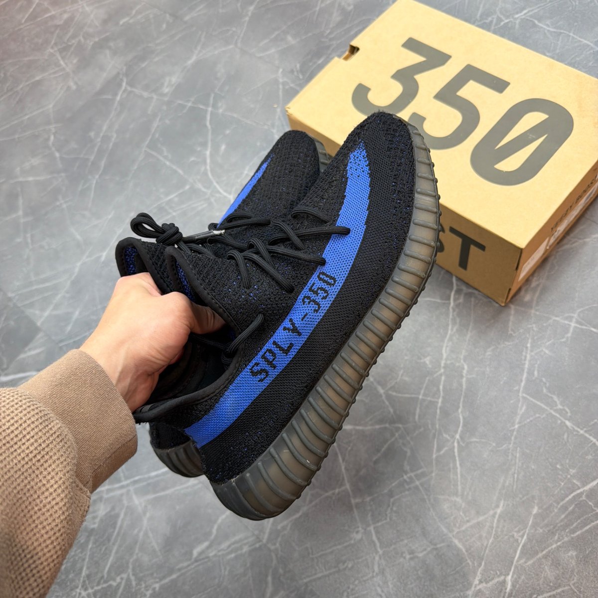 adidas Yeezy Boost 350 V2 Dazzling Blue (Size 12) (Lightly Worn)