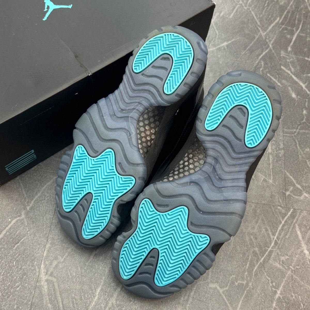 Jordan 11 Retro Gamma Blue (2025) - Image 4