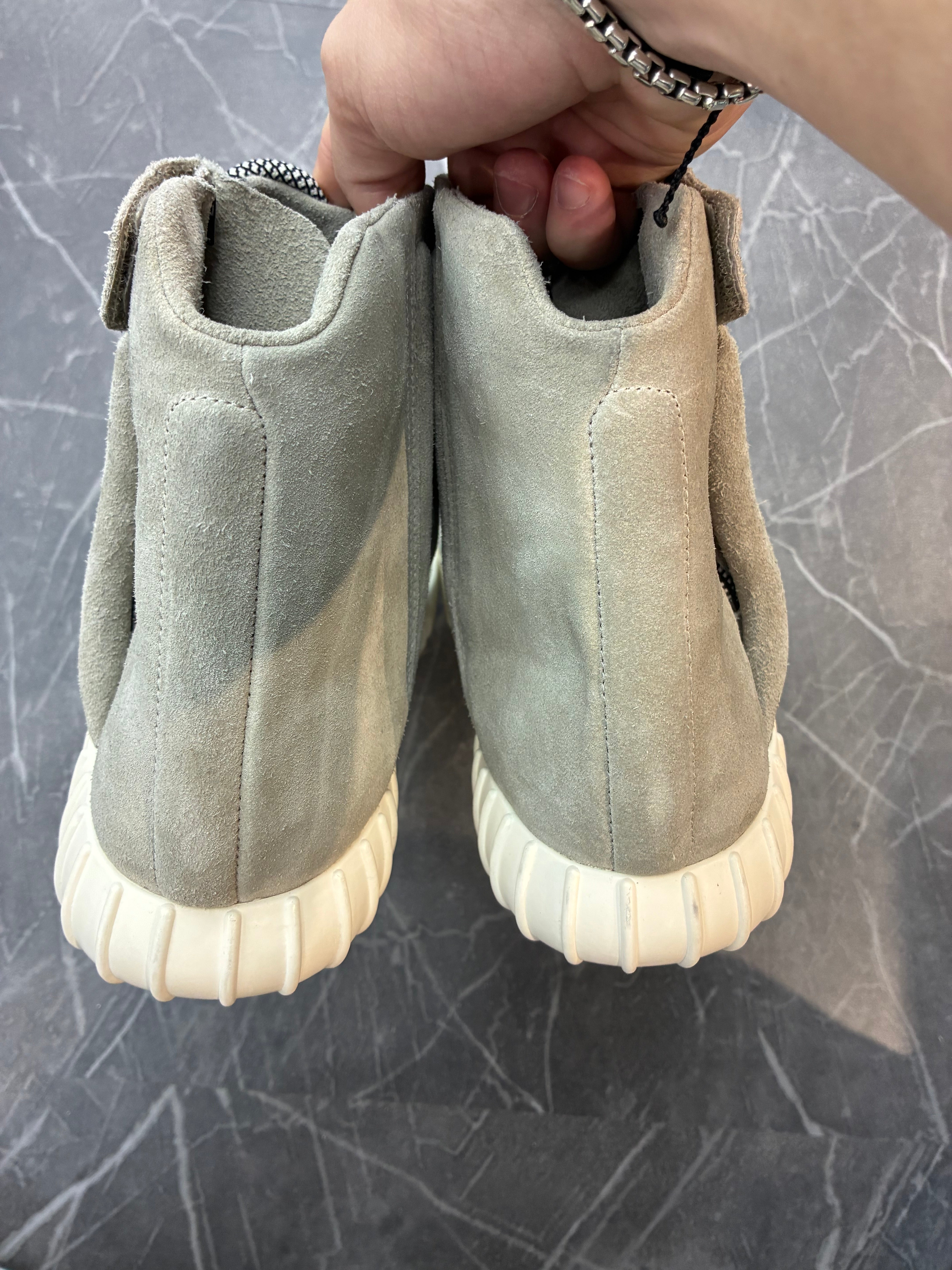 Yeezy 750 “OG Light Brown”