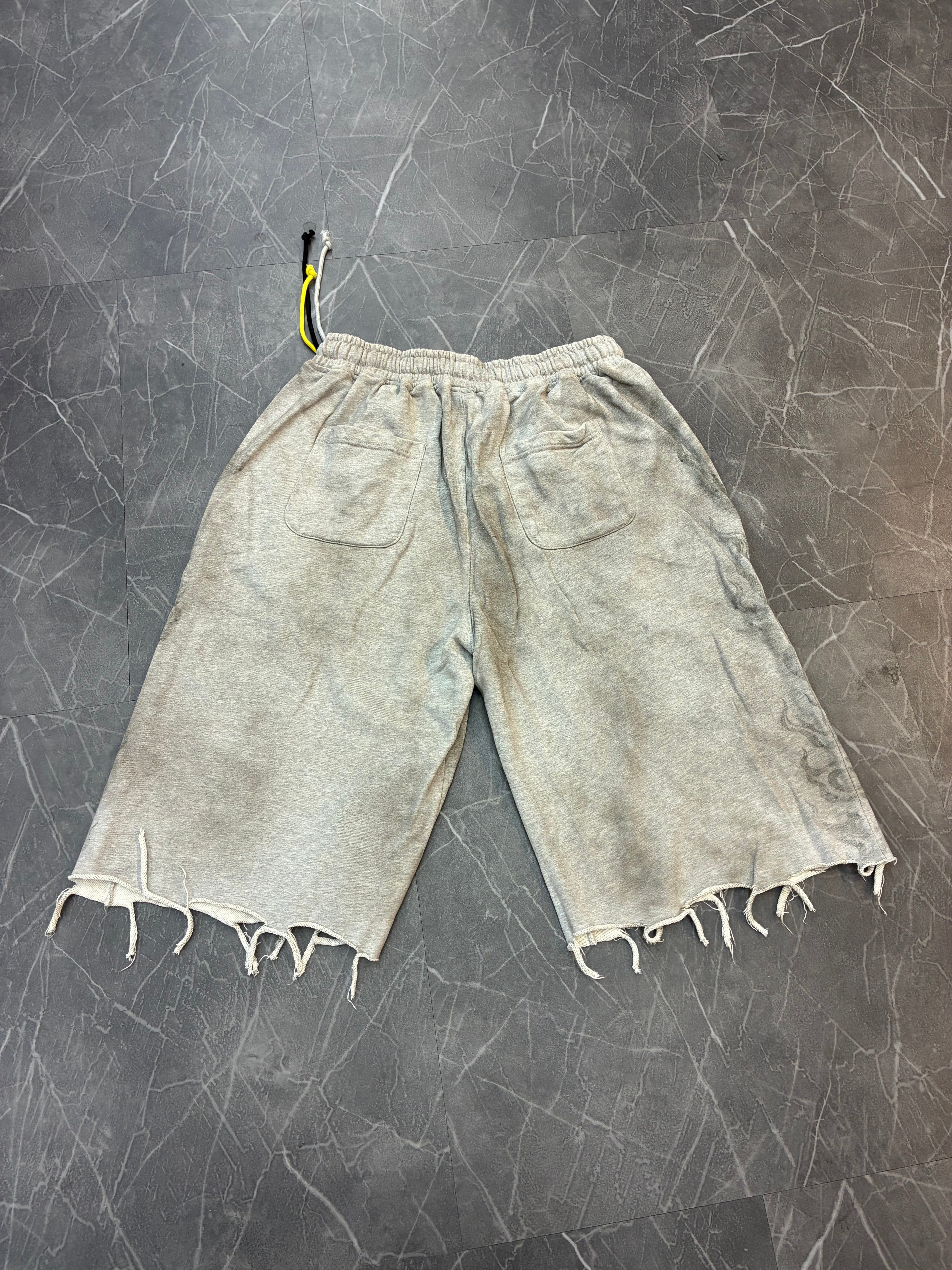Vale Forever “Vamore 3/4 Shorts”