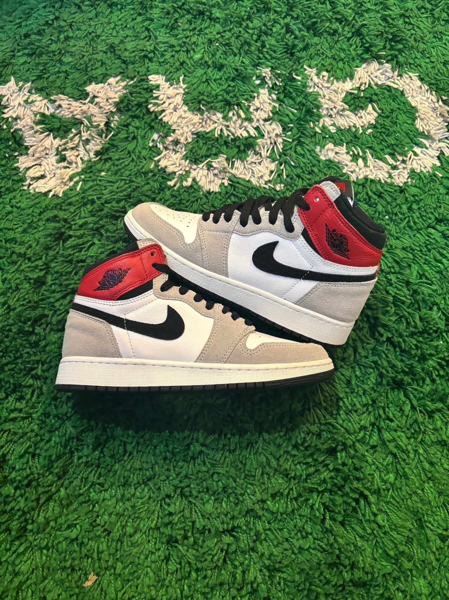 Jordan 1 High “Light Smoke Grey”