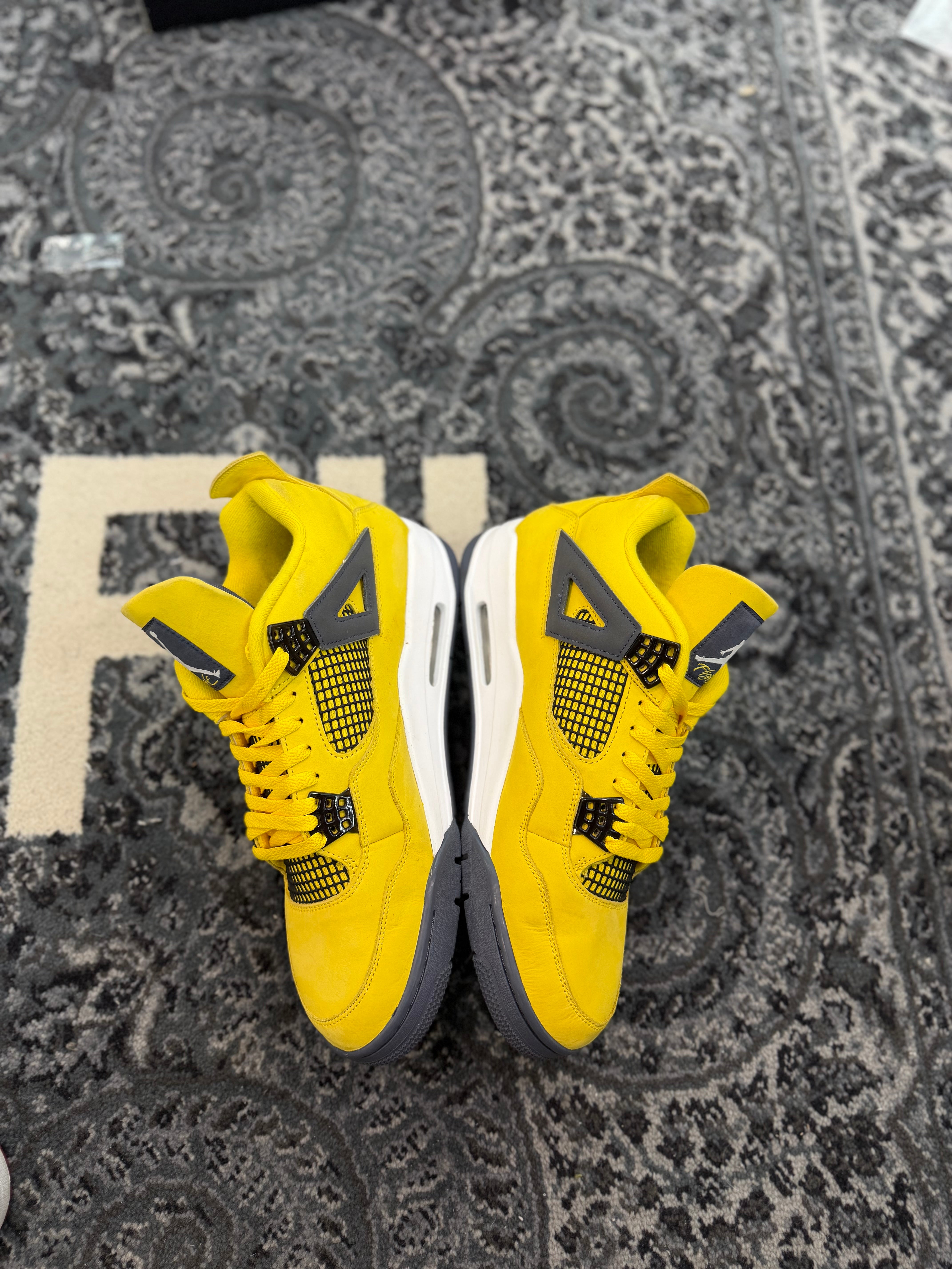 Jordan 4 “Lightning”