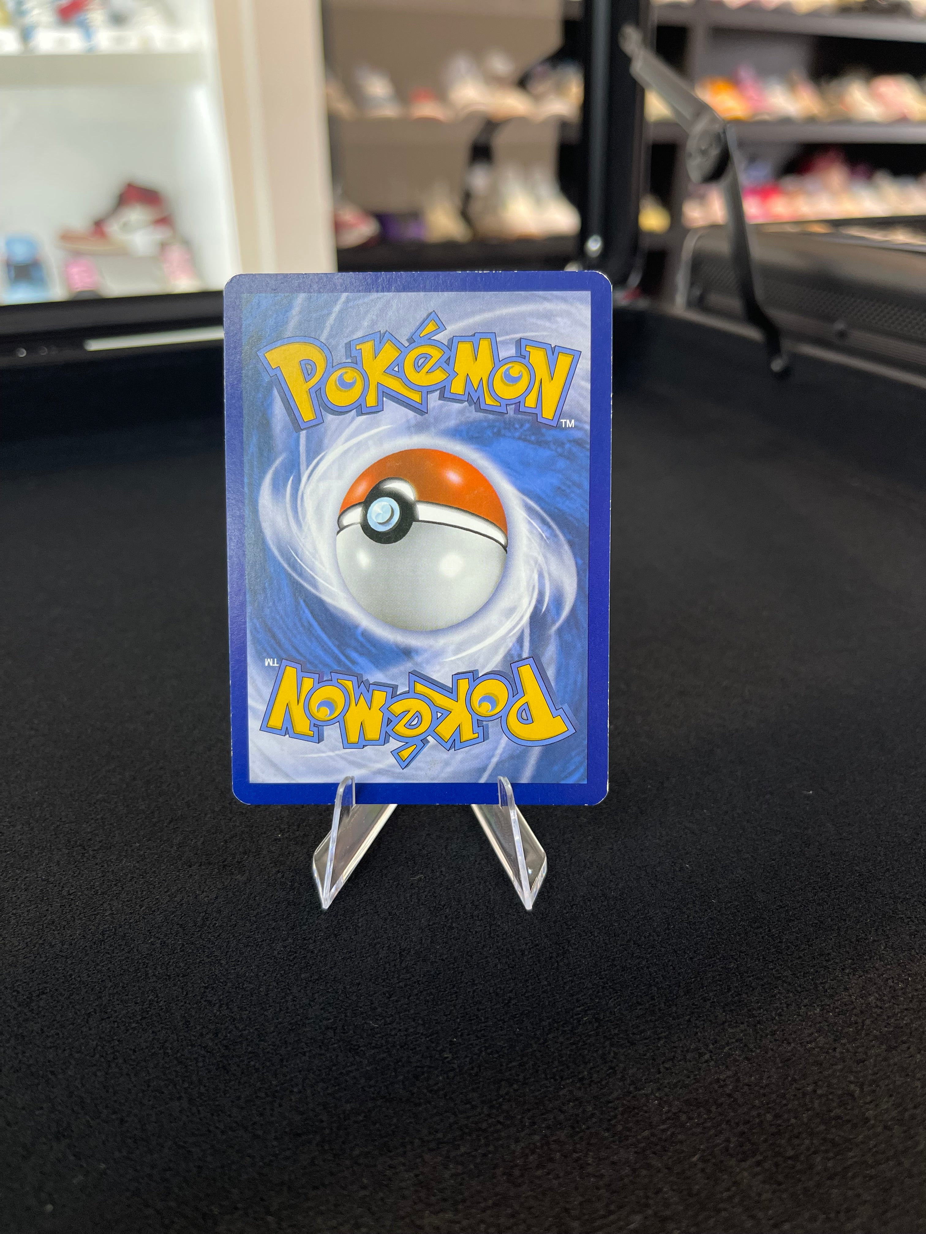 Reshiram RC22/RC25 Legendary Treasures