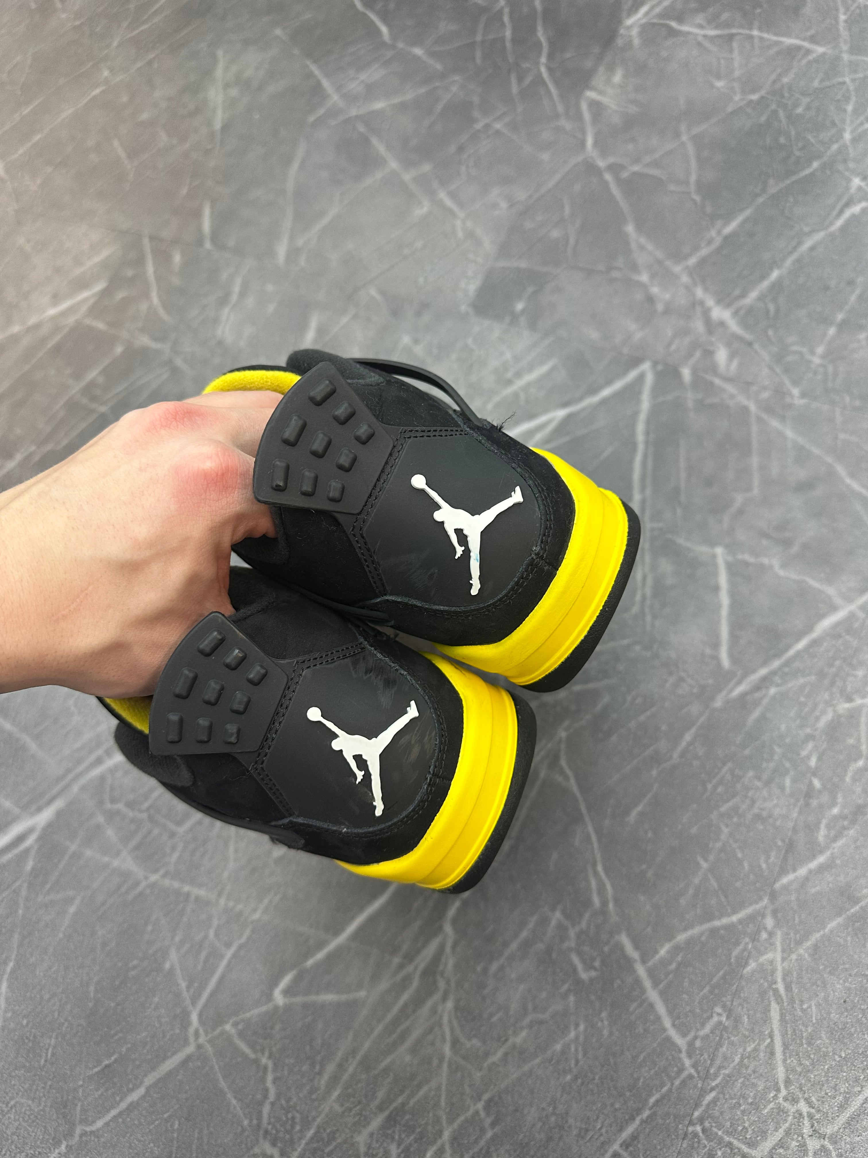 Jordan 4 “Thunder”