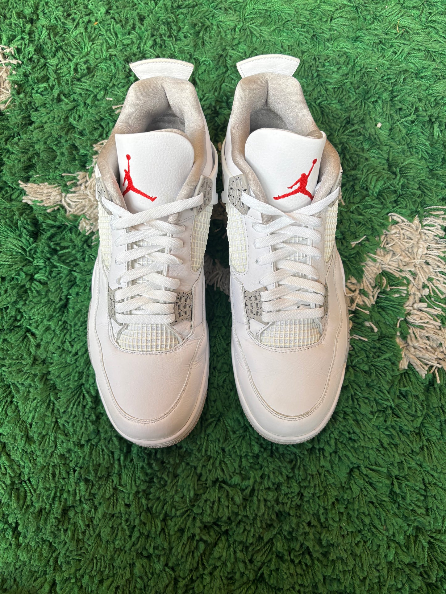 Jordan 4 “White Oreo”