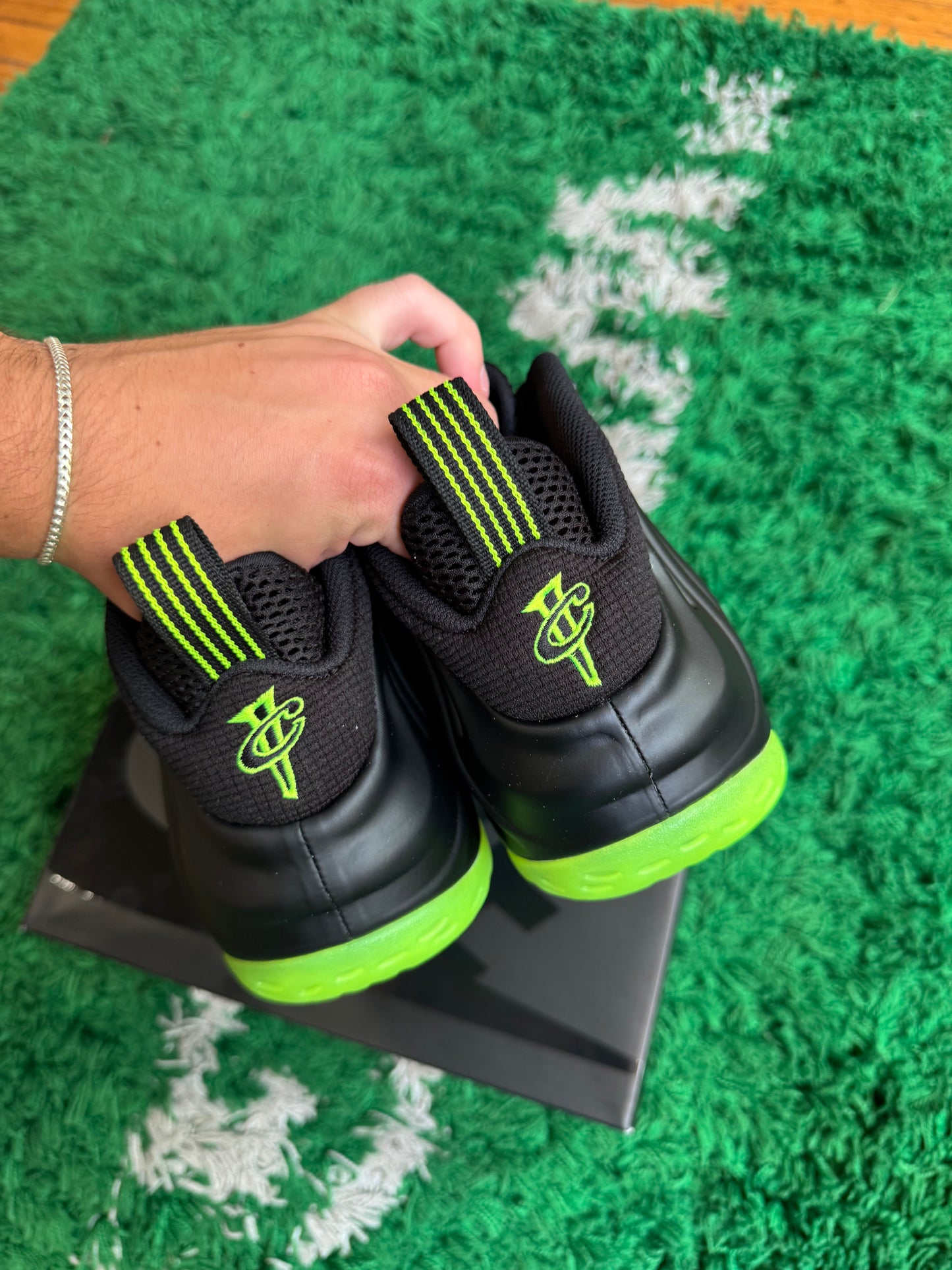 Nike Air Foamposite One Black Volt