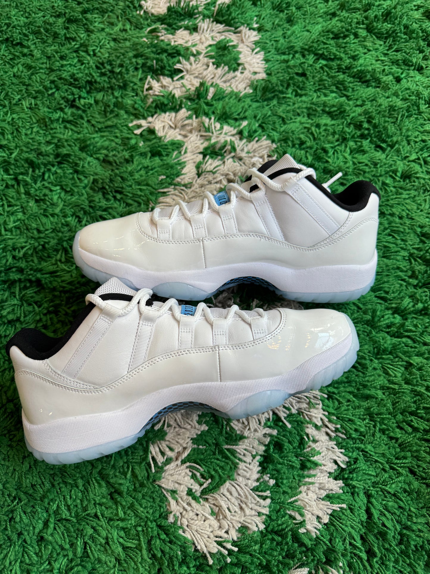 Jordan 11 Low “Legend Blue”