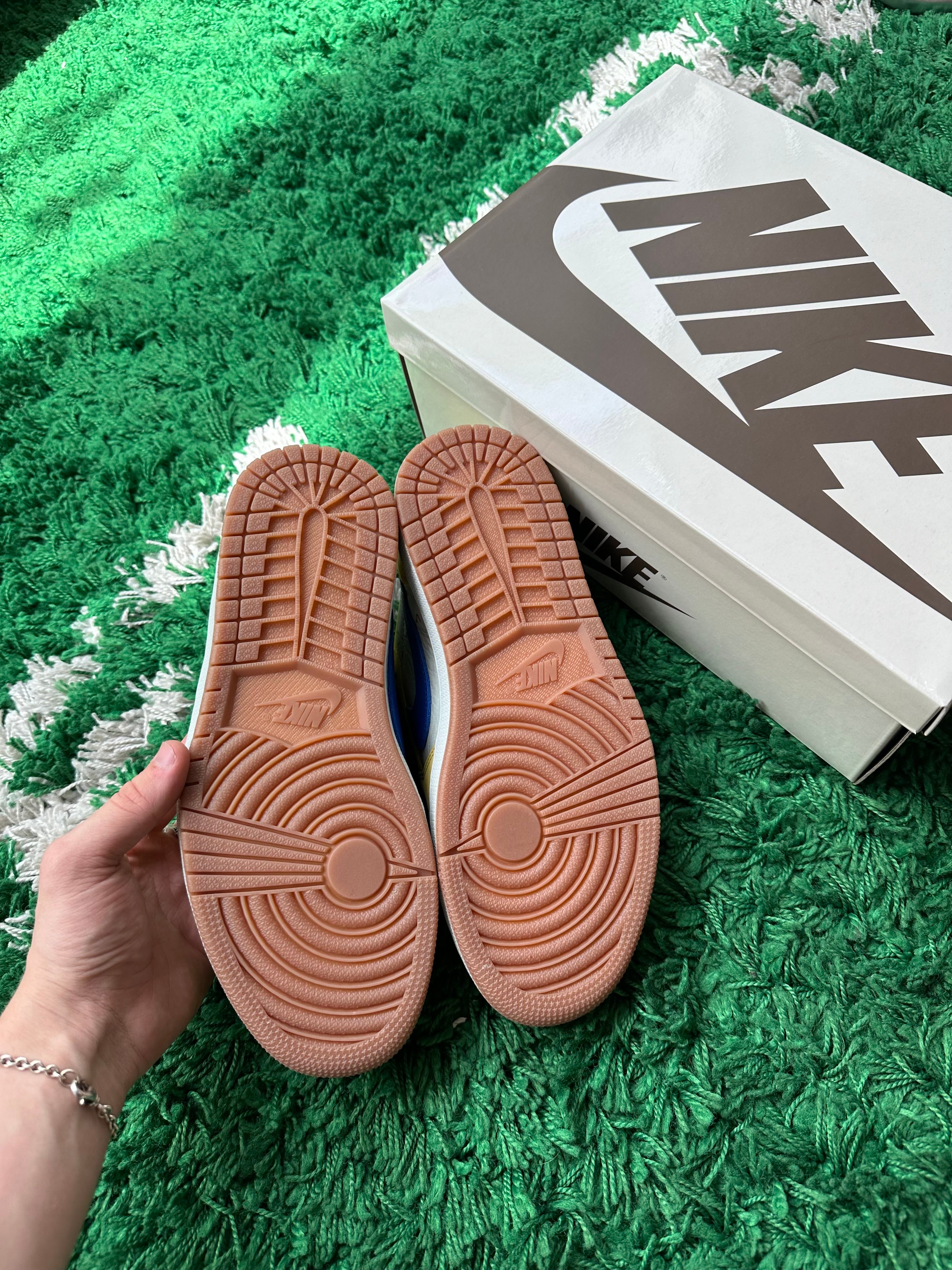 Jordan 1 Low x Travis Scott “Canary”