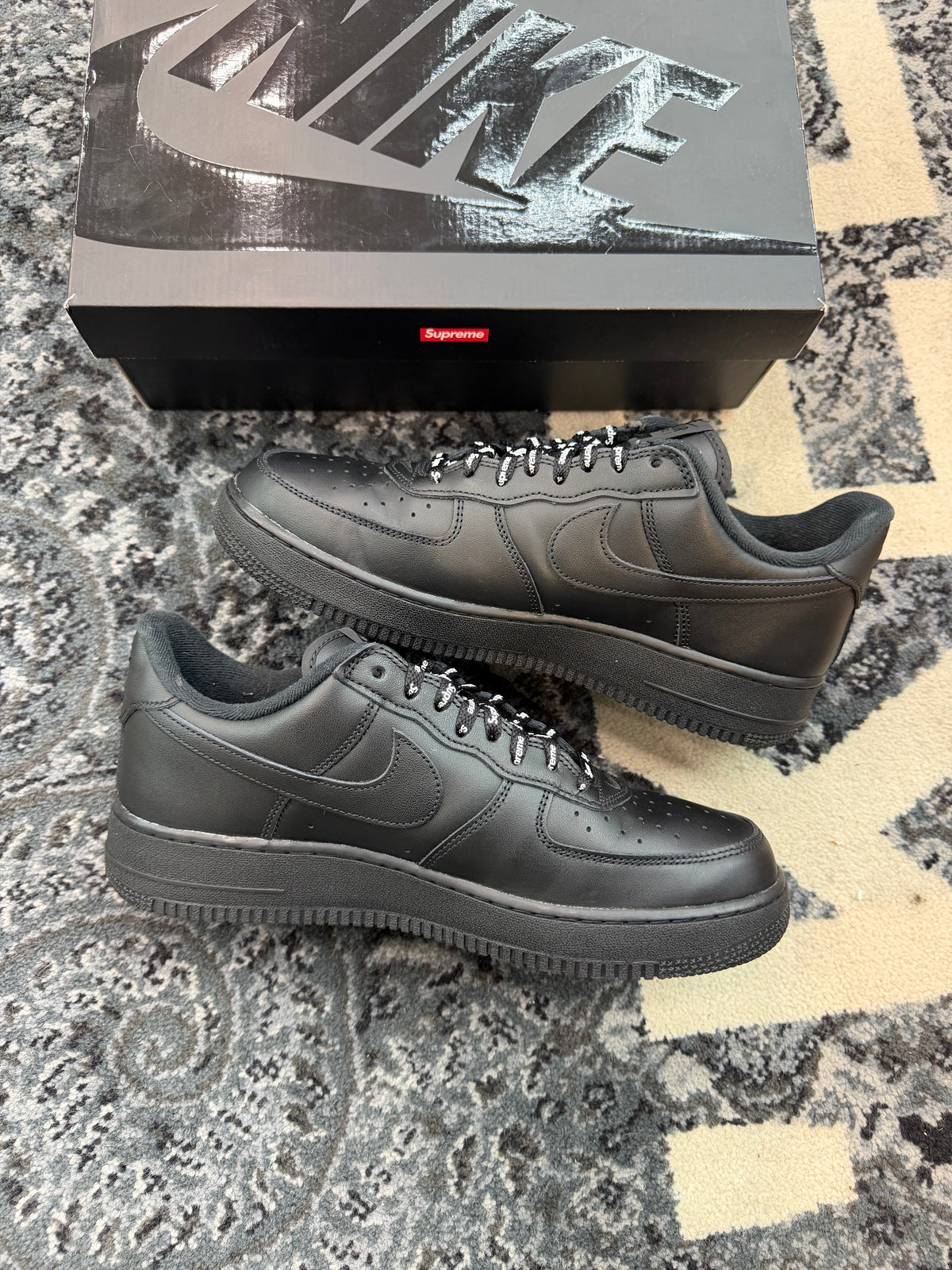 Nike Air Force 1 Low Supreme “Black”