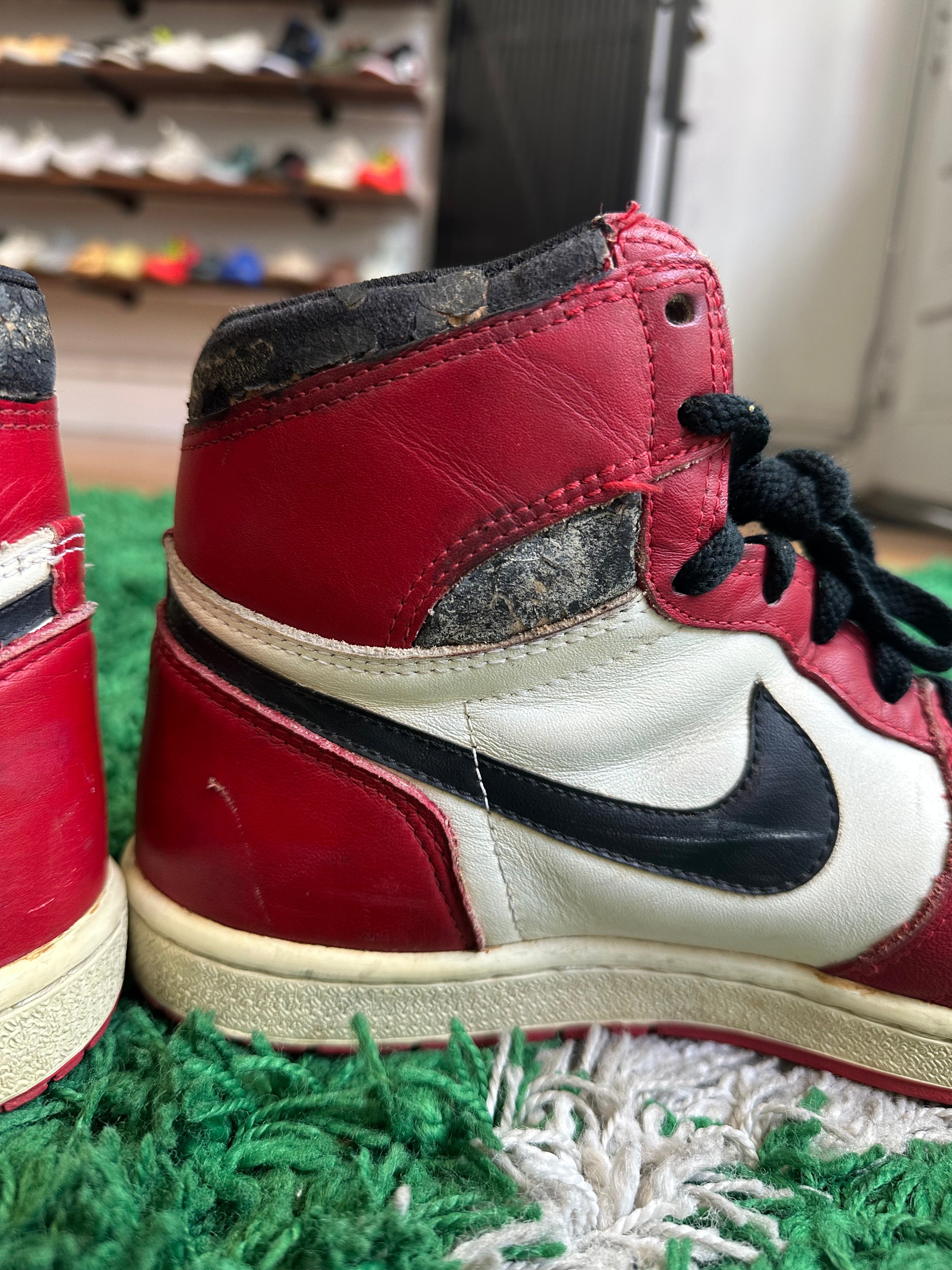 Jordan 1 OG “Chicago” (1985)