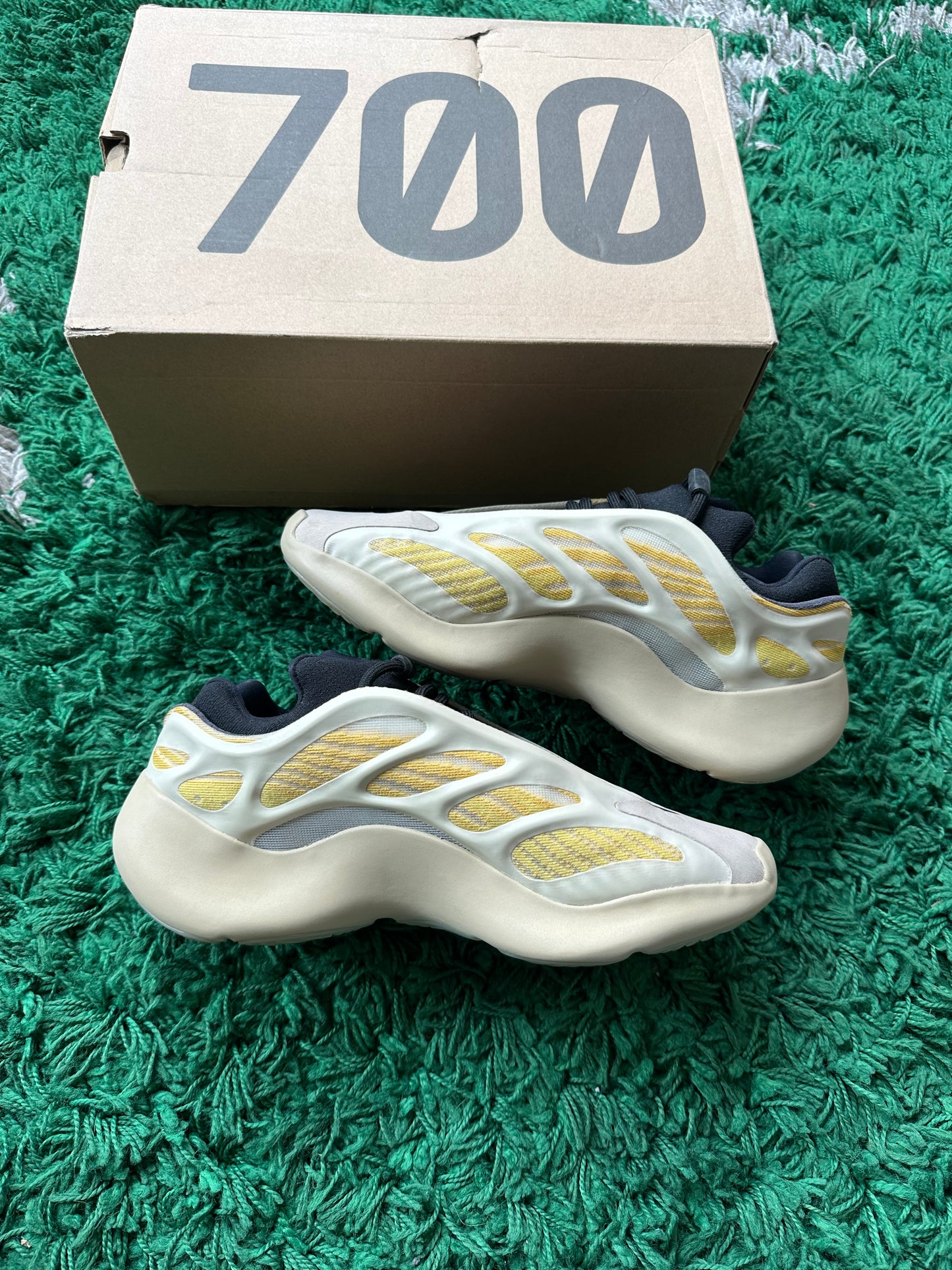 Yeezy 700 “Safflower”