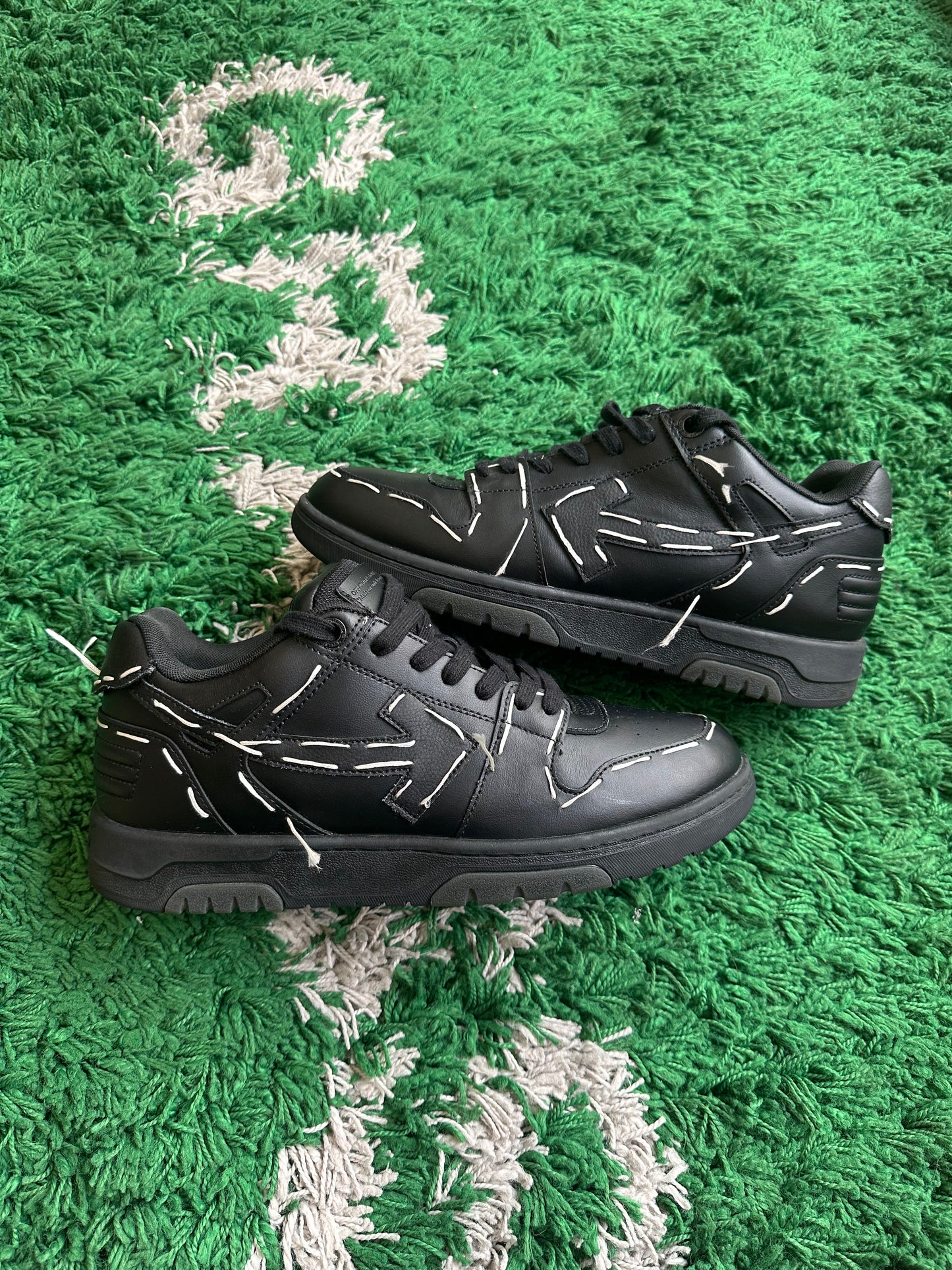Off White Out Of Office “Black Tie”