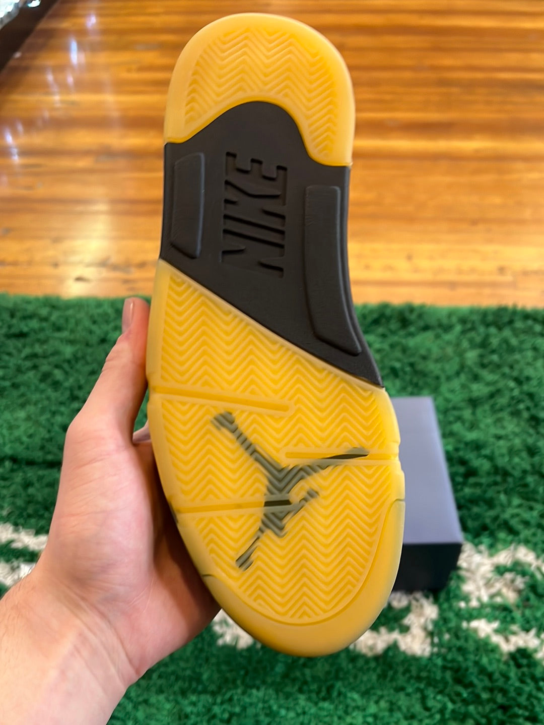 Jordan 5 x A Ma Maniere “Dawn”