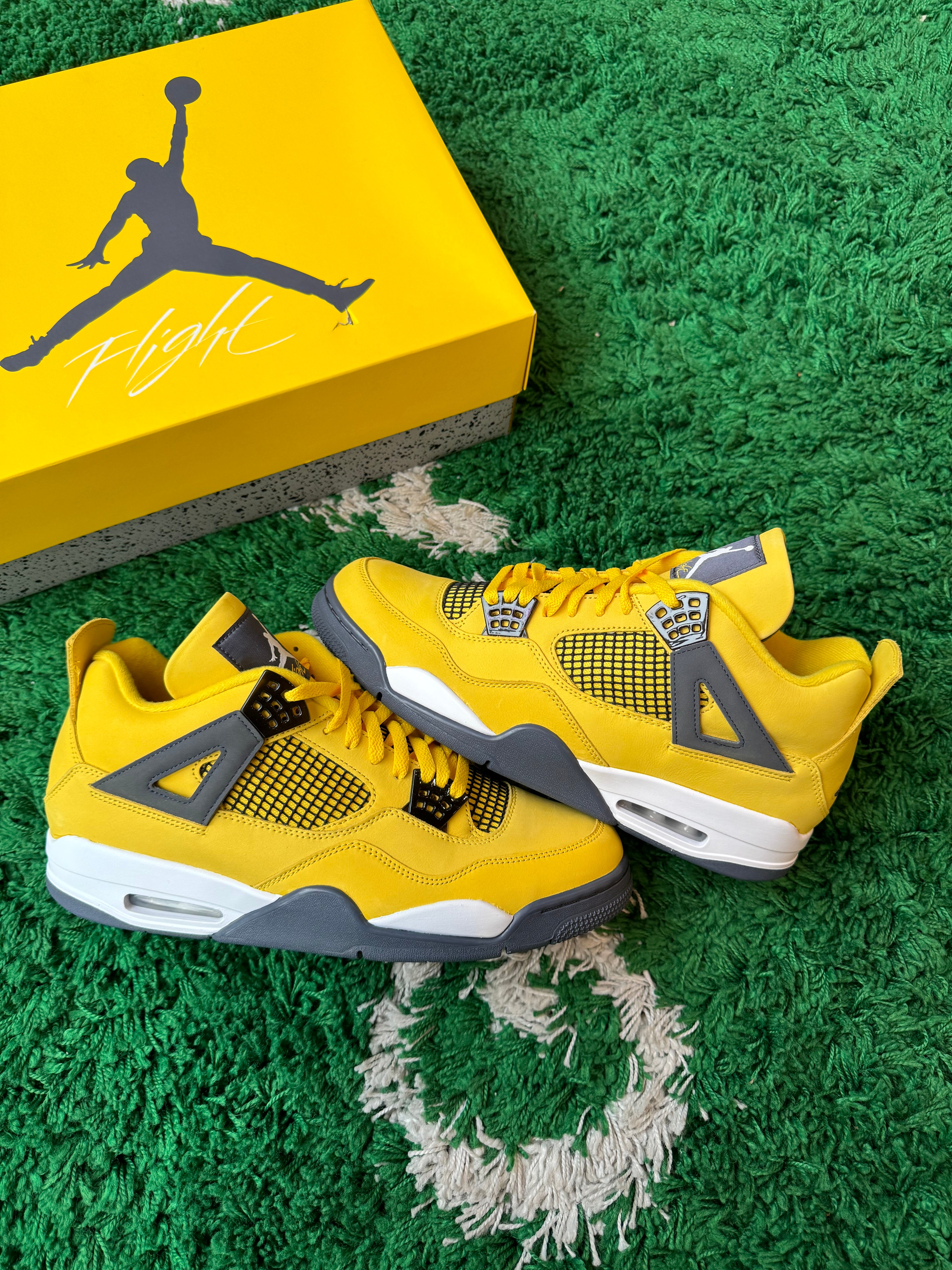 Jordan 4 “Lightning” (2021)