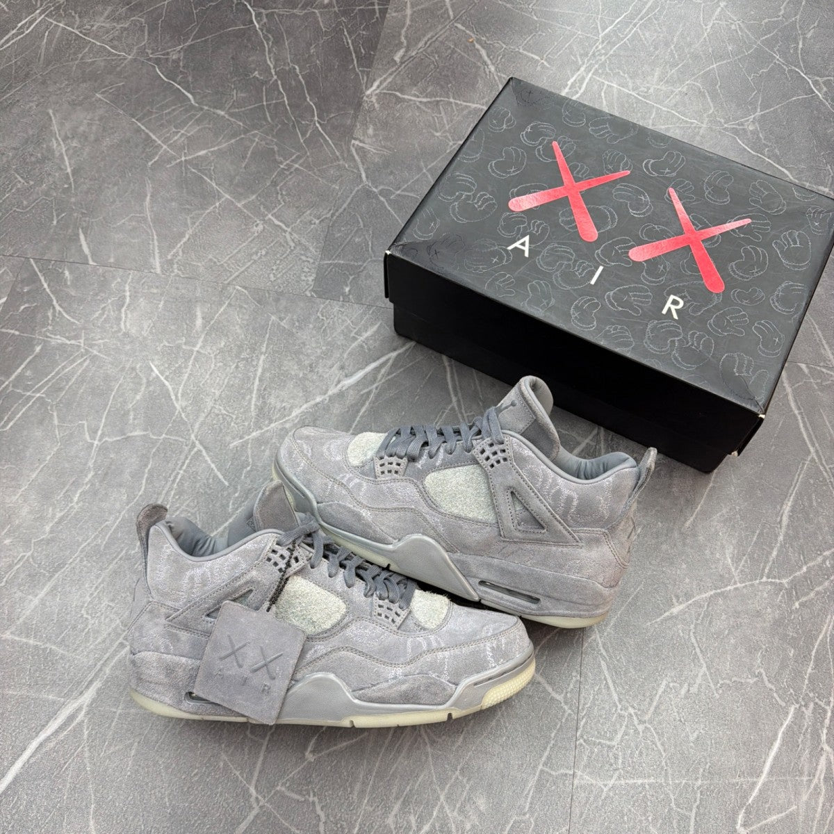 Jordan 4 Retro Kaws (Size 10.5) (Lightly Worn)