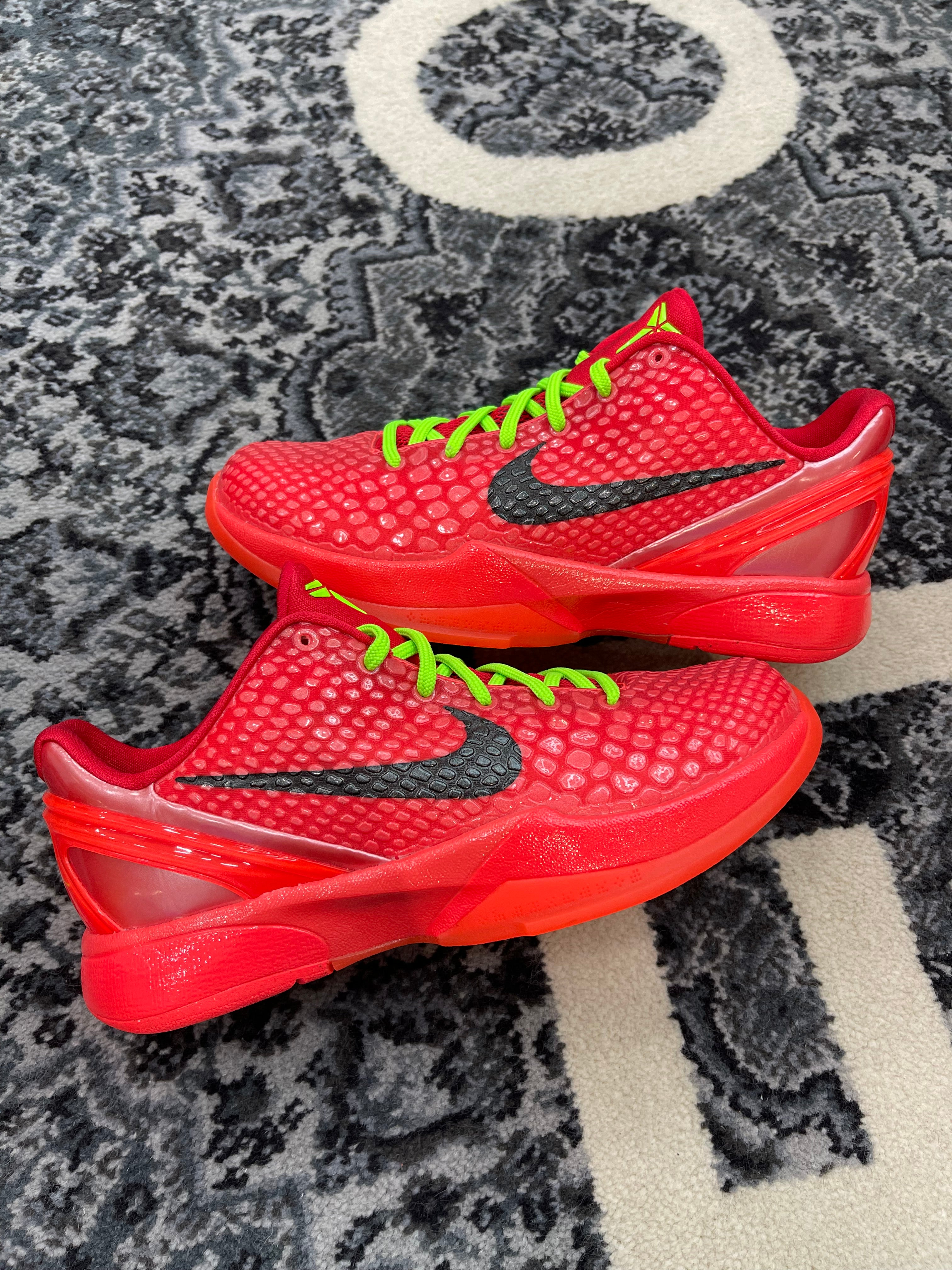 Kobe 6 Protro “Reverse Grinch”