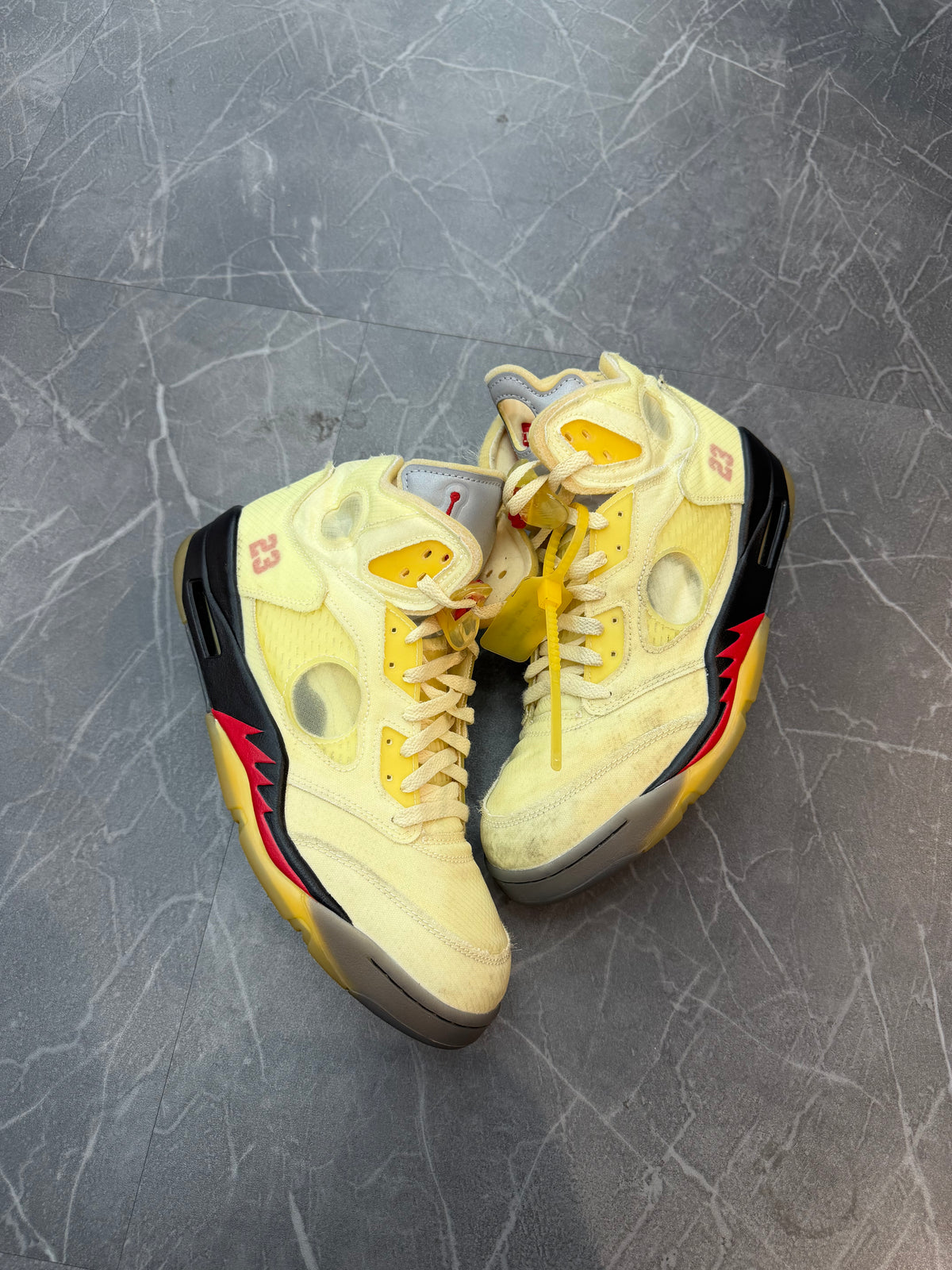 Jordan 5 x Off-White “Sail”