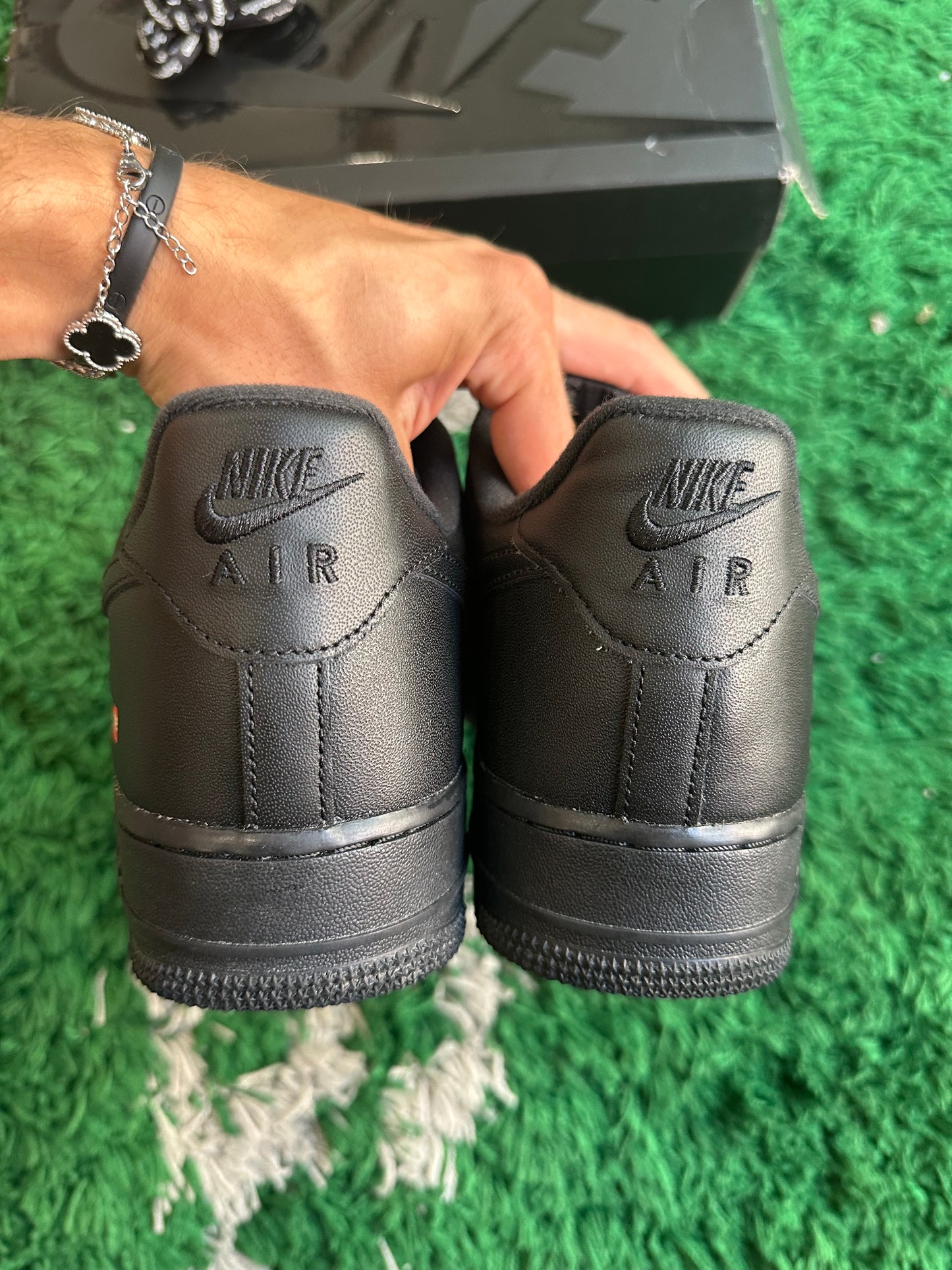 Nike Air Force 1 Low Supreme “Black”