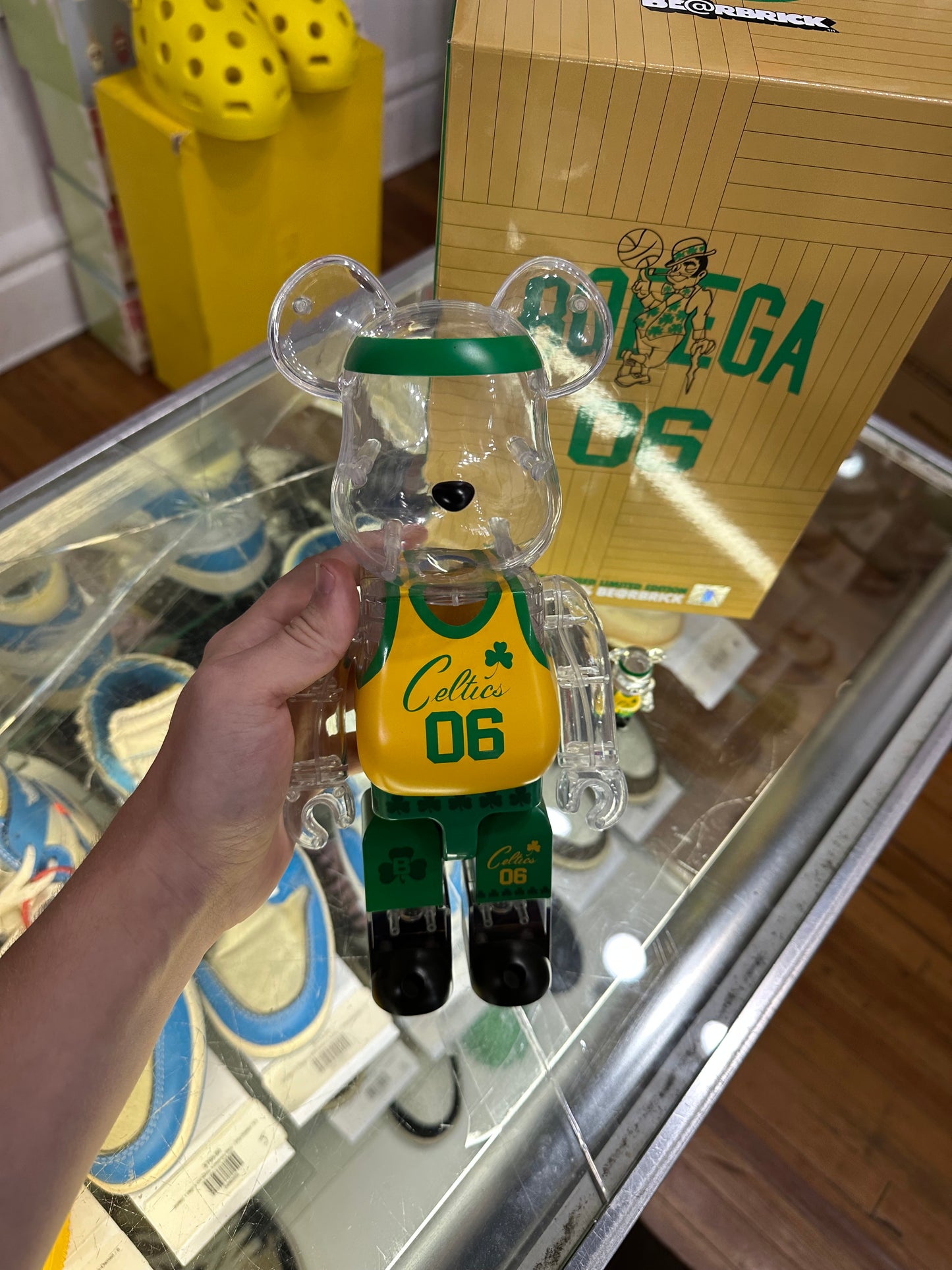 Bearbrick 400% & 100% “Boston Celtics”