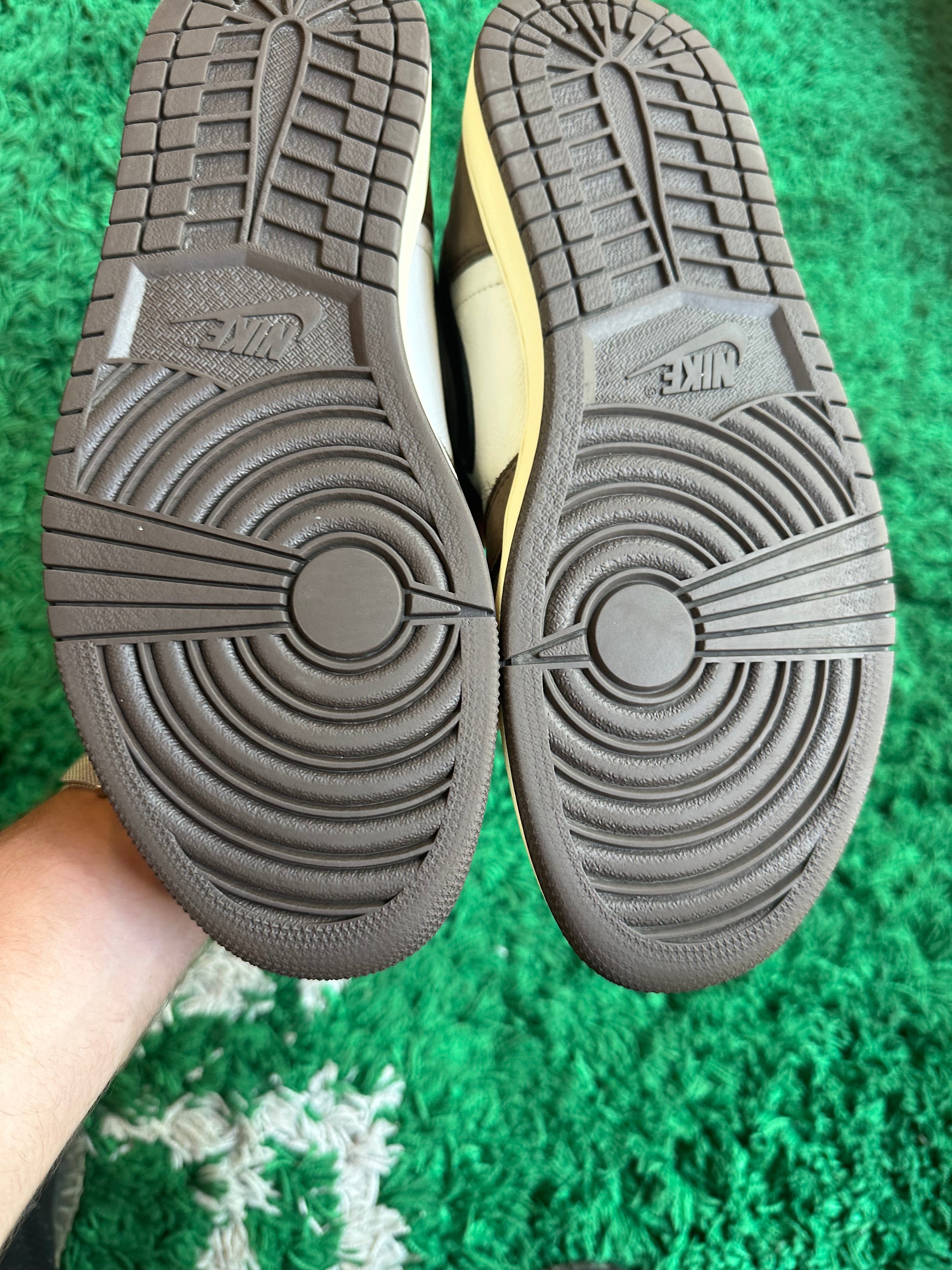 Jordan 1 High Travis Scott “Mocha”