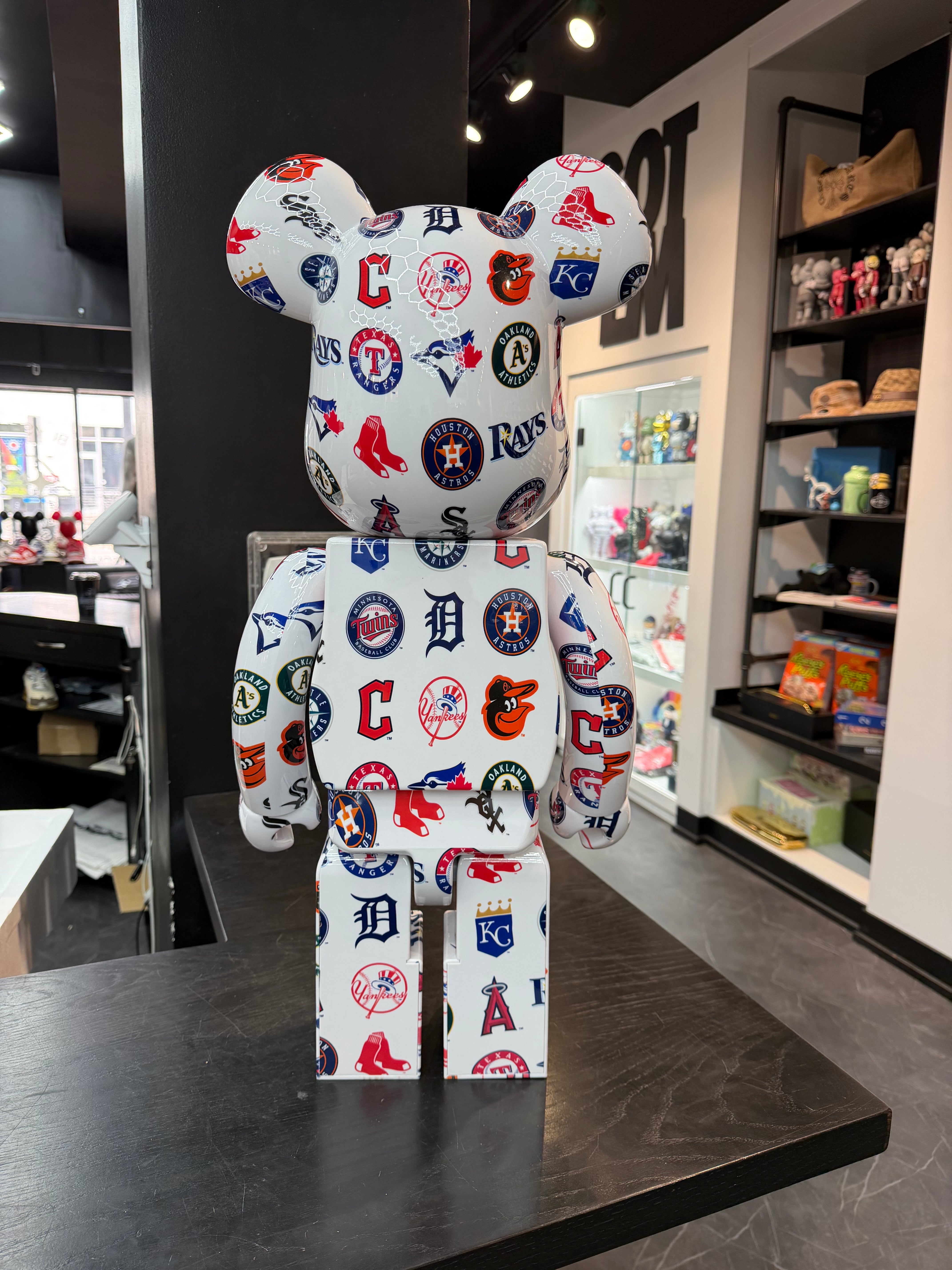 BearBrick 1000% MLB “American League”