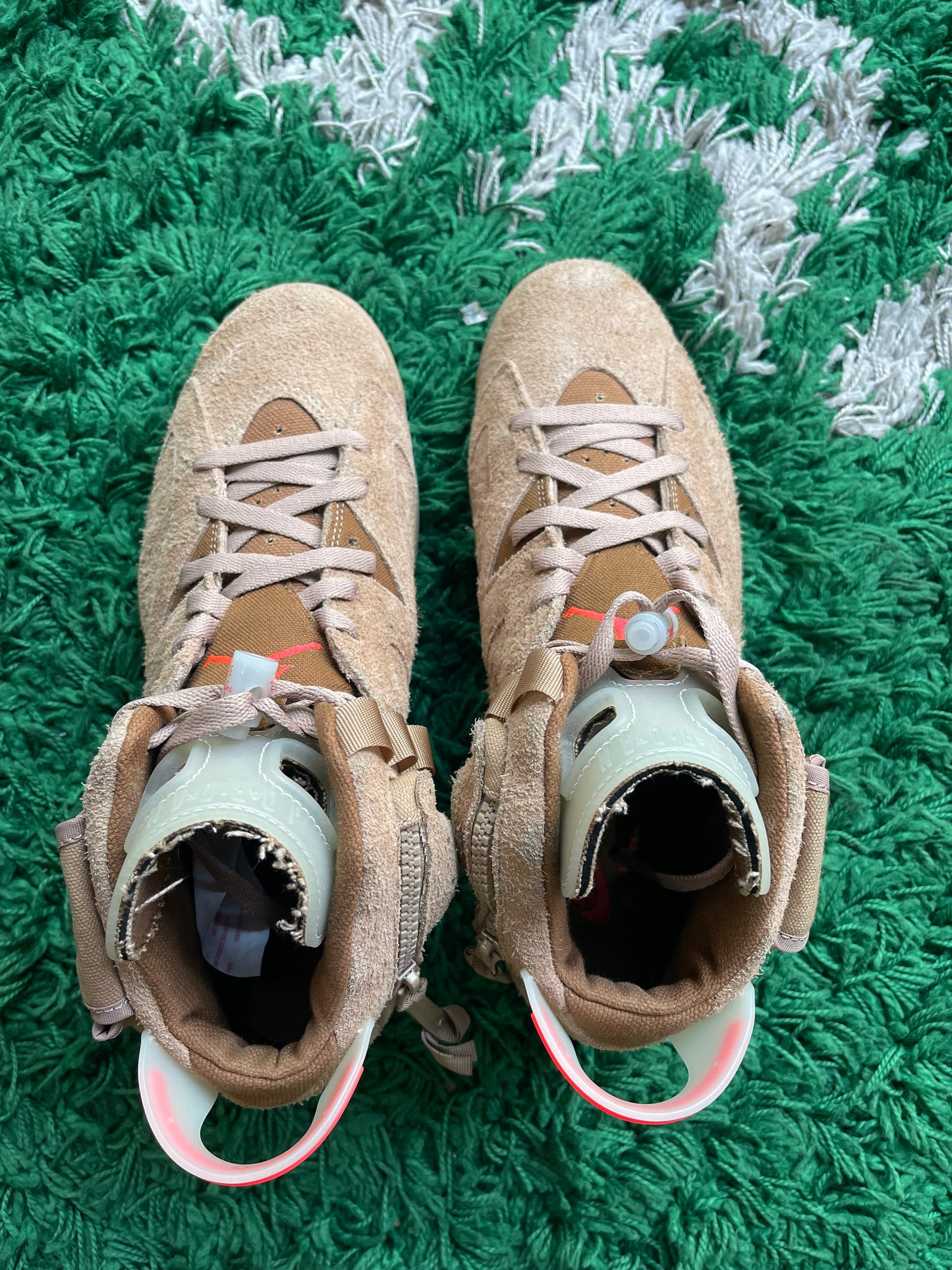 Jordan 6 x Travis Scott “British Khaki”