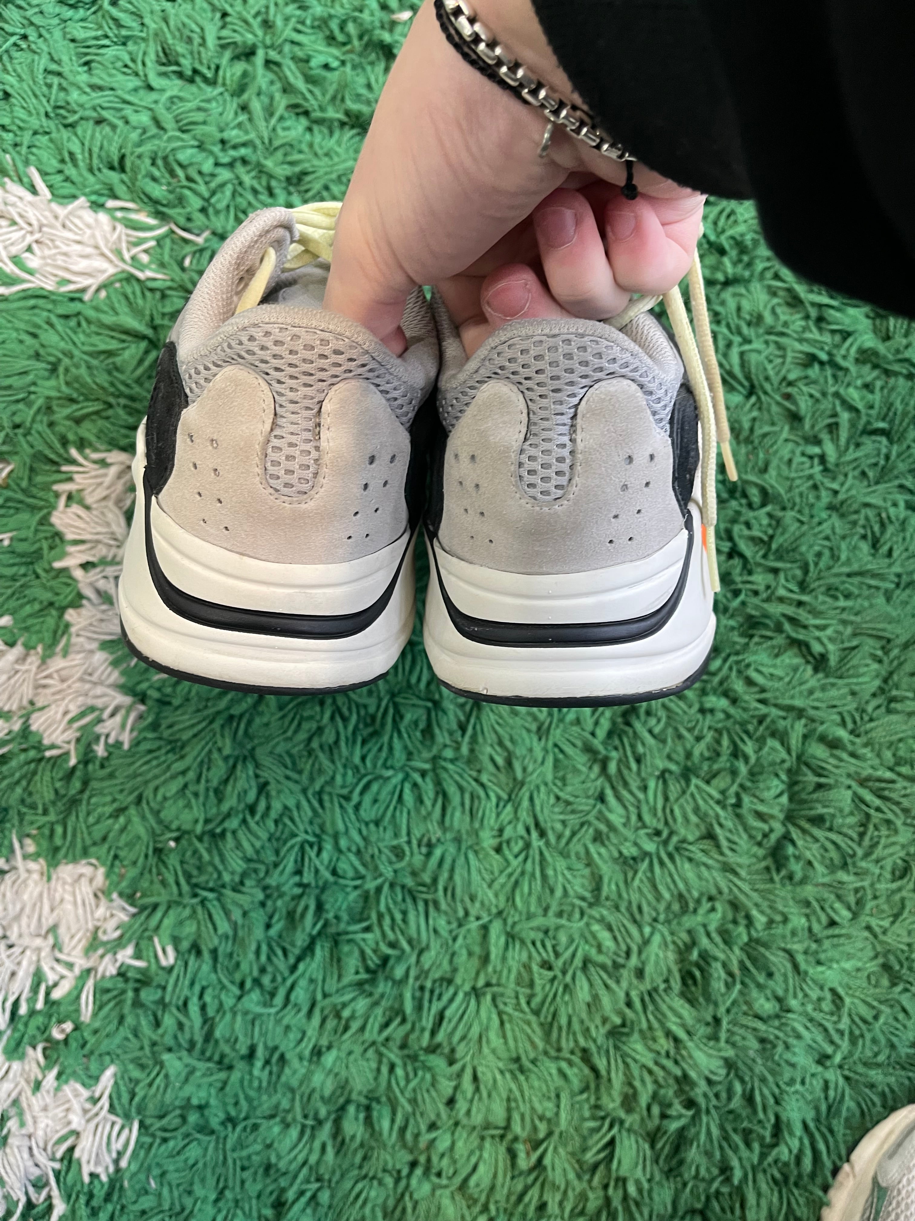 Yeezy 700 “Wave Runner”