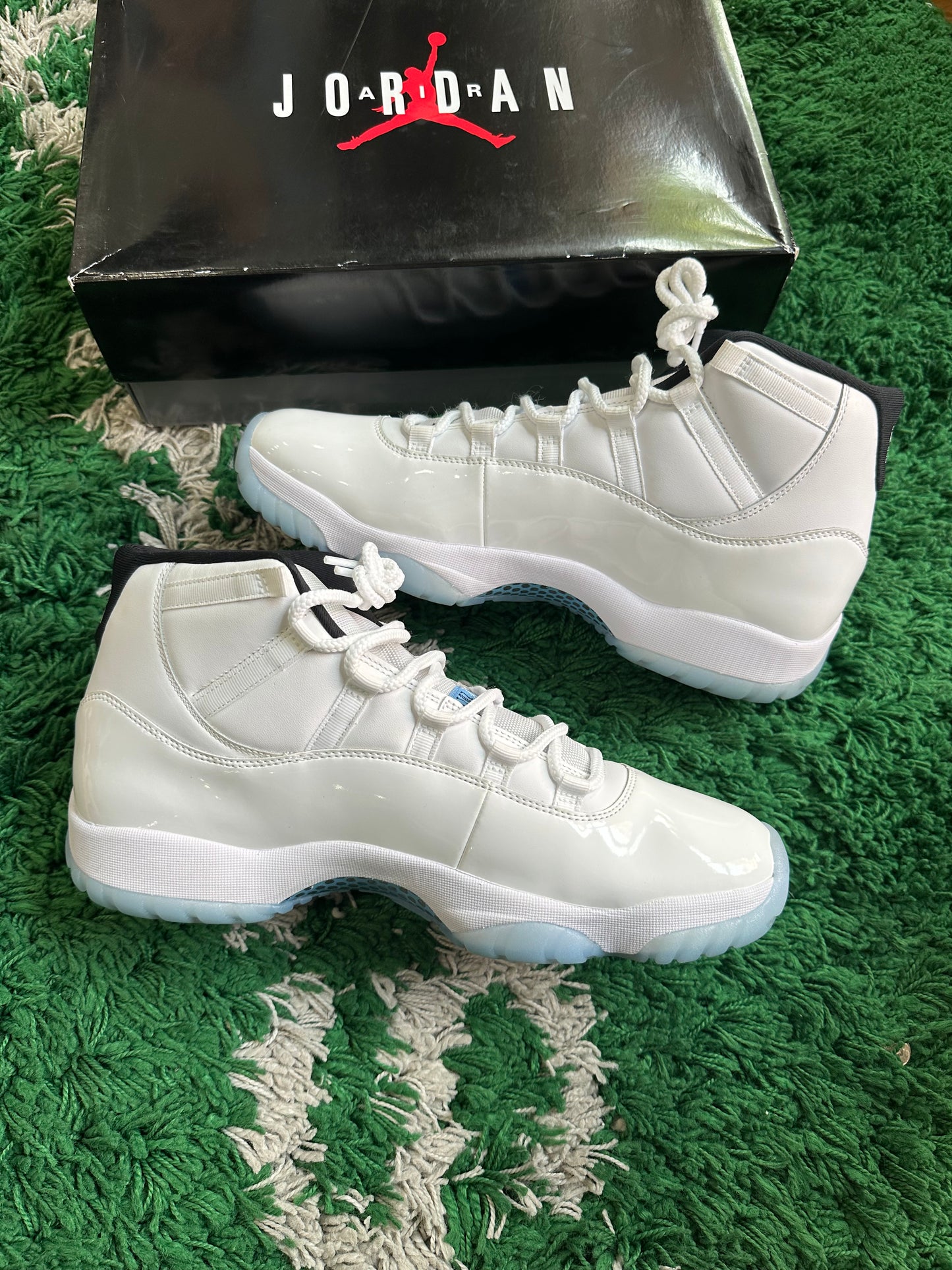 Jordan 11 “Legend Blue”