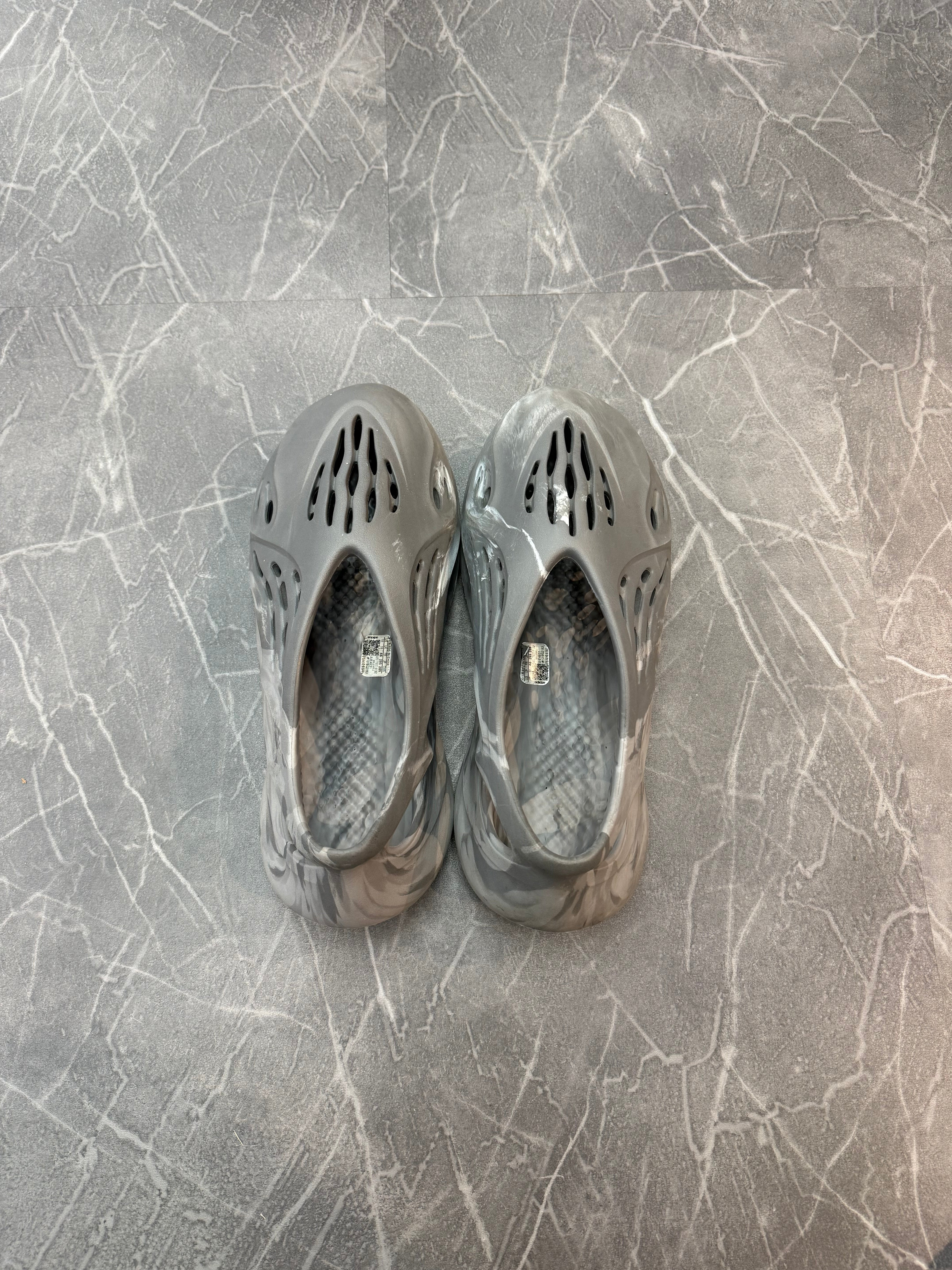 Yeezy Foam RNR “MX Granite”
