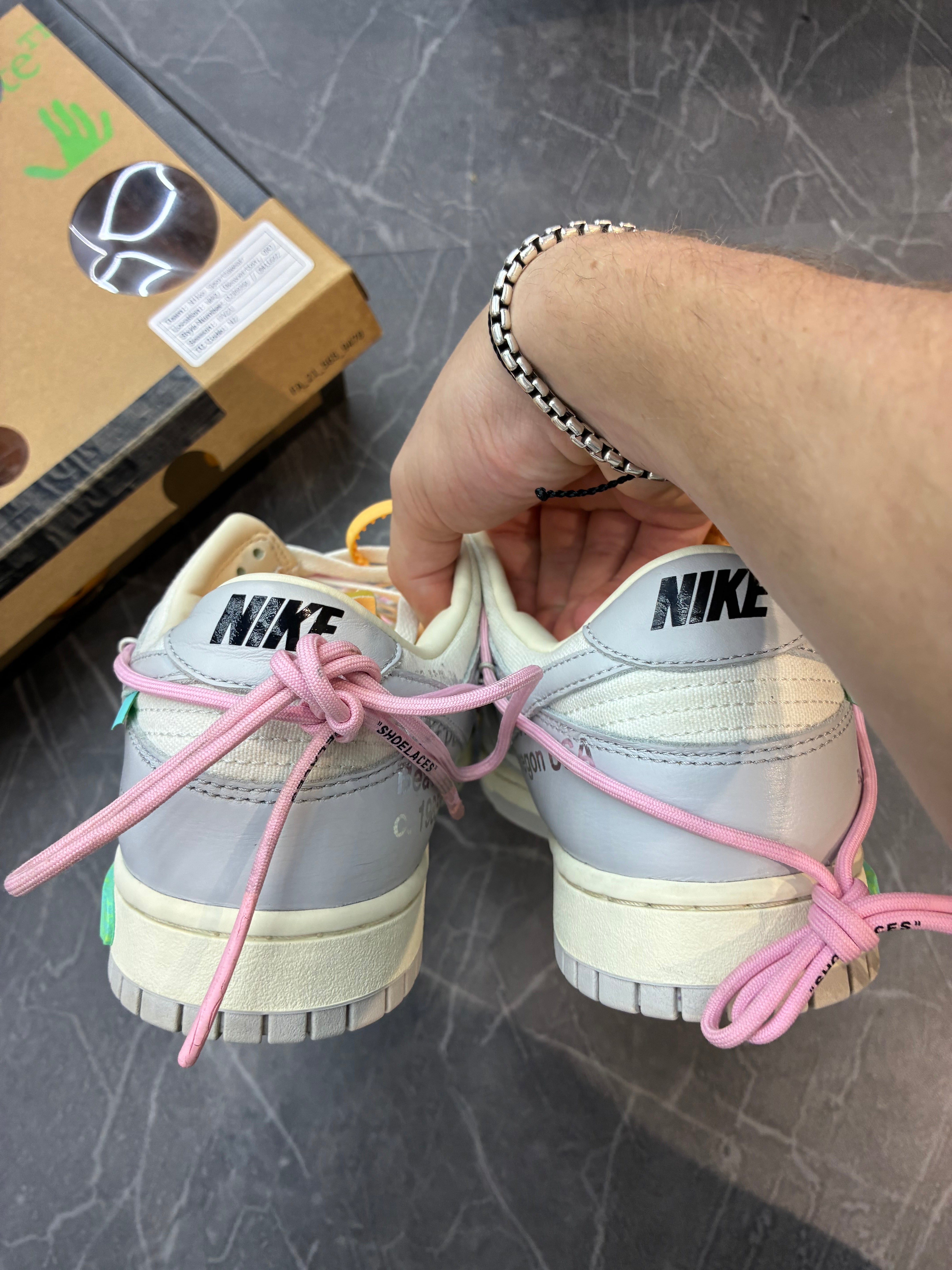 Nike Dunk Off-White “Lot 9”