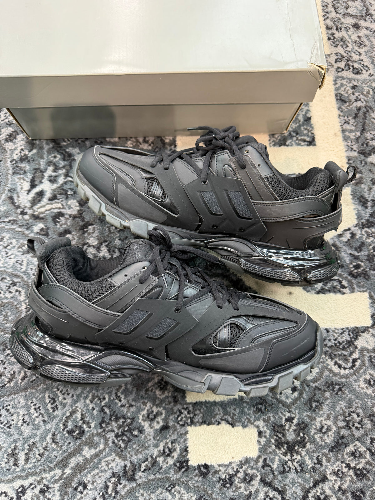 Balenciaga Track “All Black”