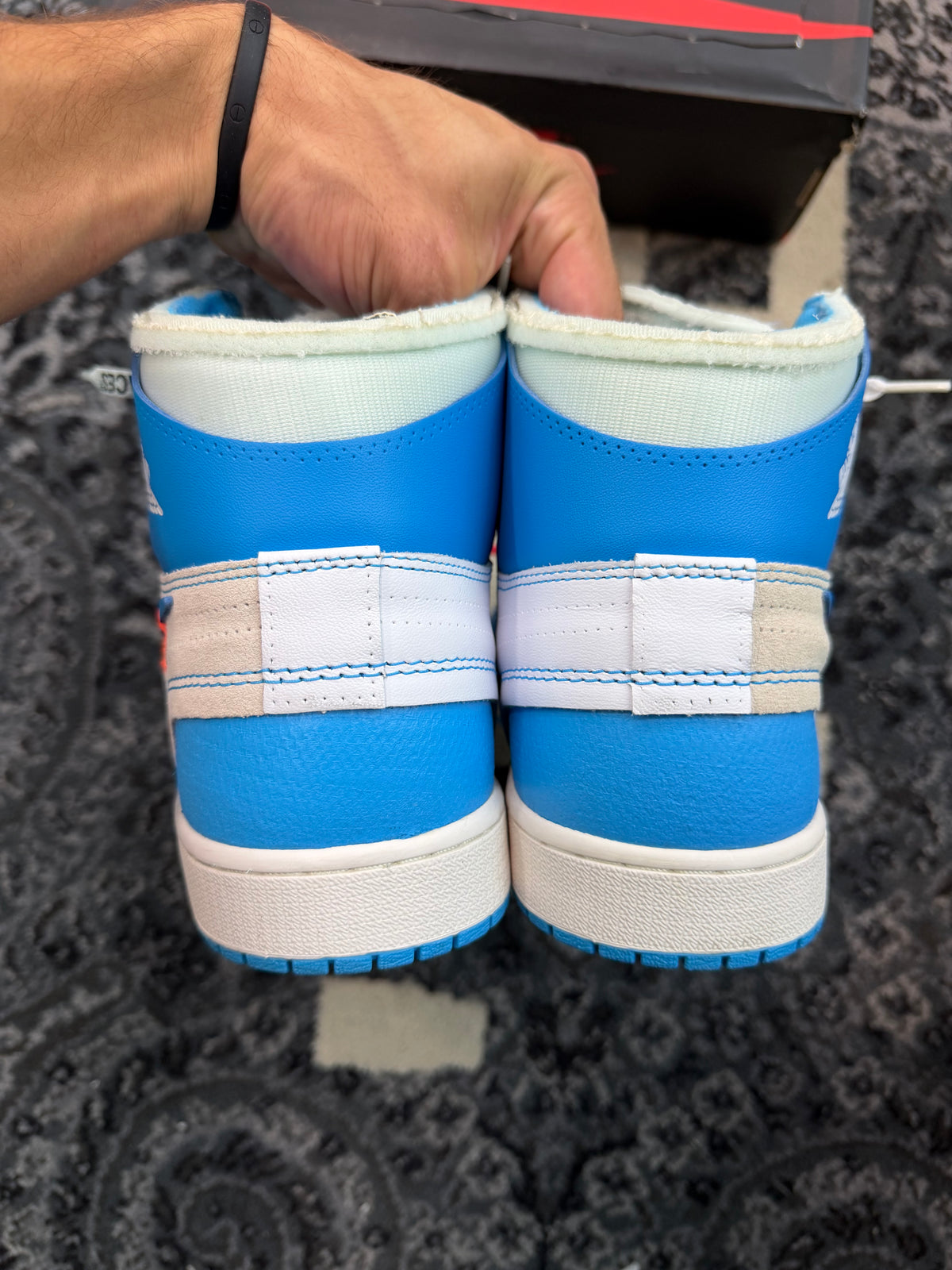 Jordan 1 Off White “UNC”