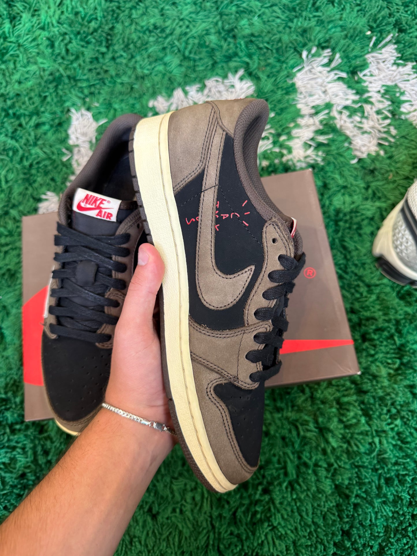 Jordan 1 Low Travis Scott “Mocha”