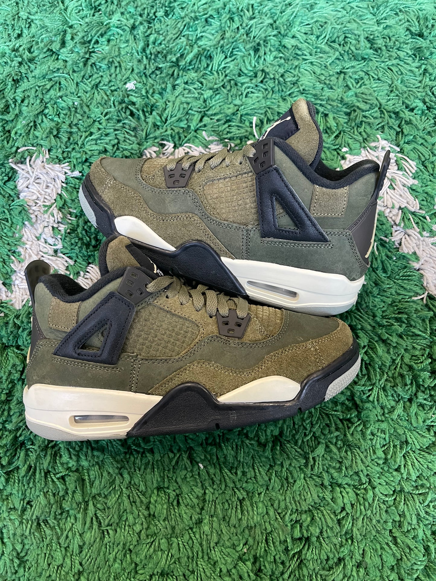 Jordan 4 “Craft Medium Olive”