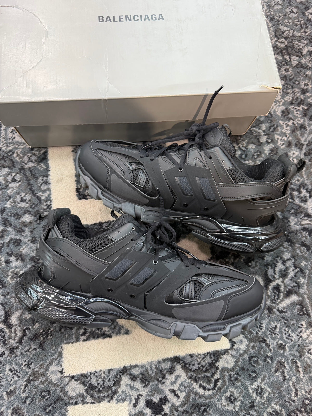 Balenciaga Track “All Black”