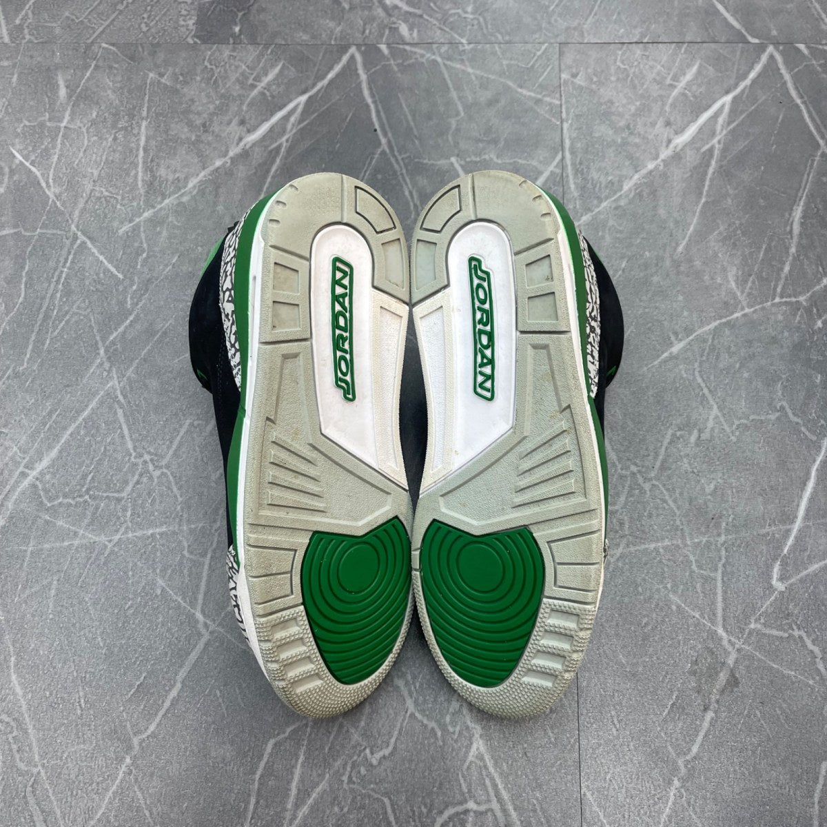Jordan 3 Retro Pine Green - Image 4