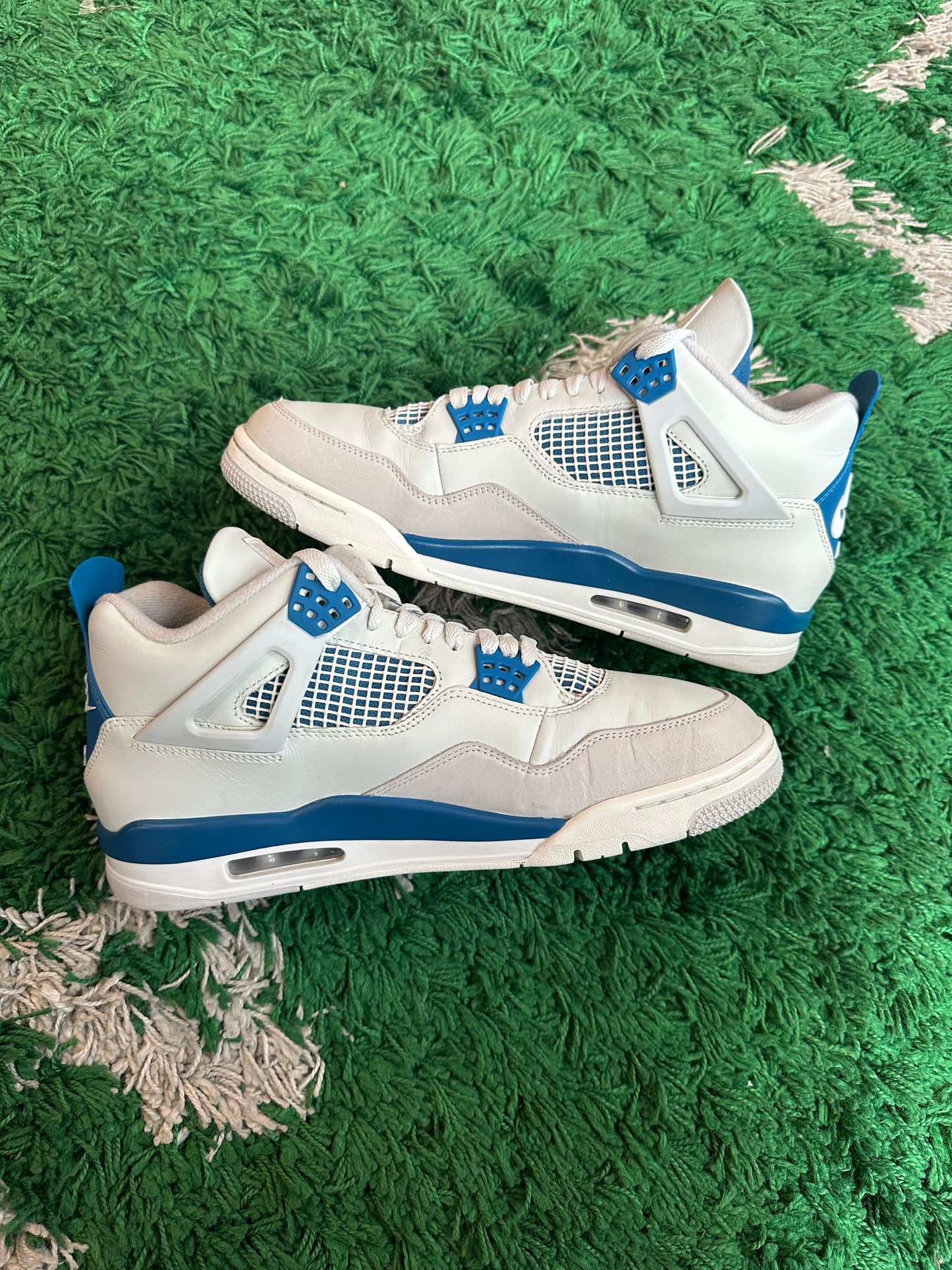 Jordan 4 “Military Blue”