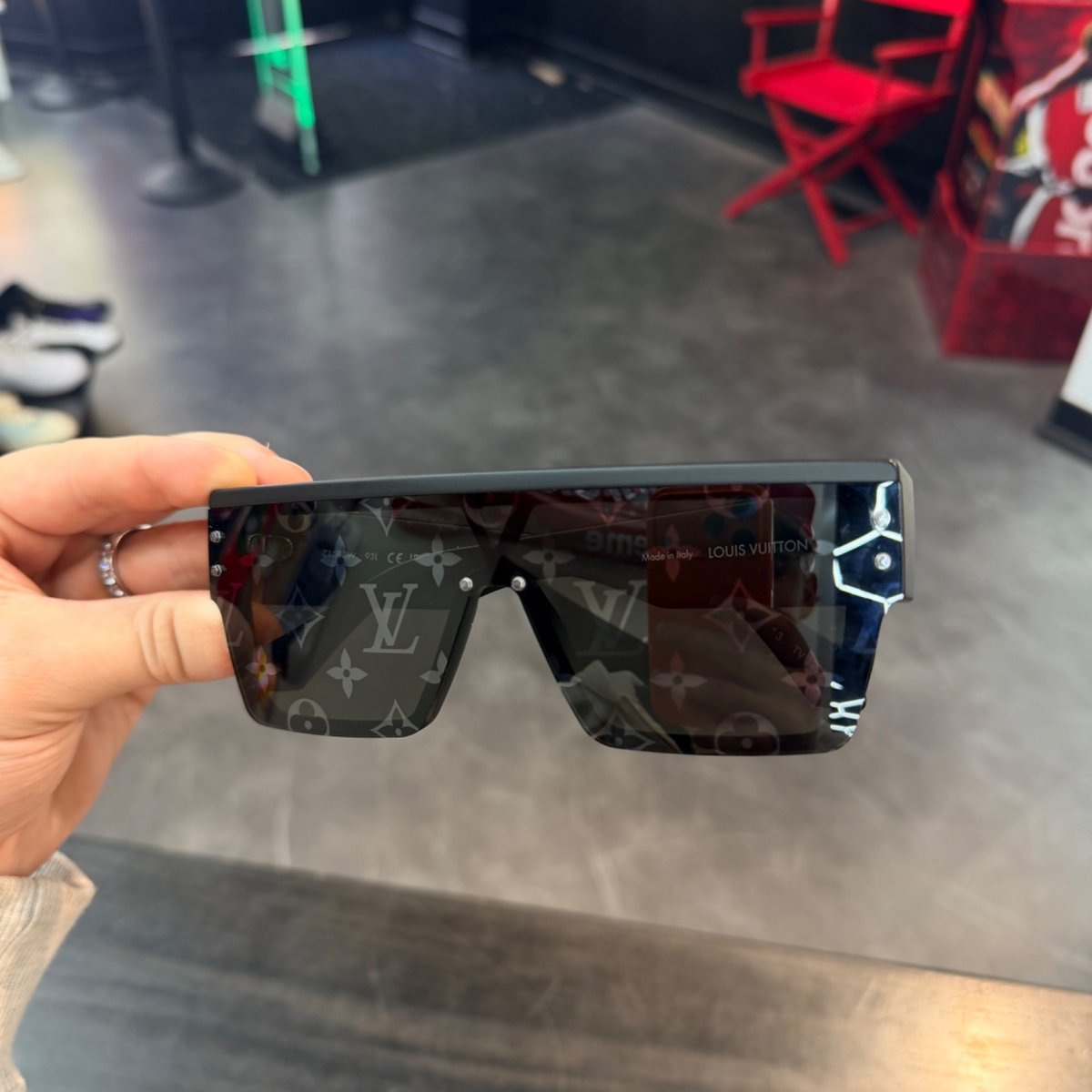Louis Vuitton LV Waimea L Sunglasses - Image 3