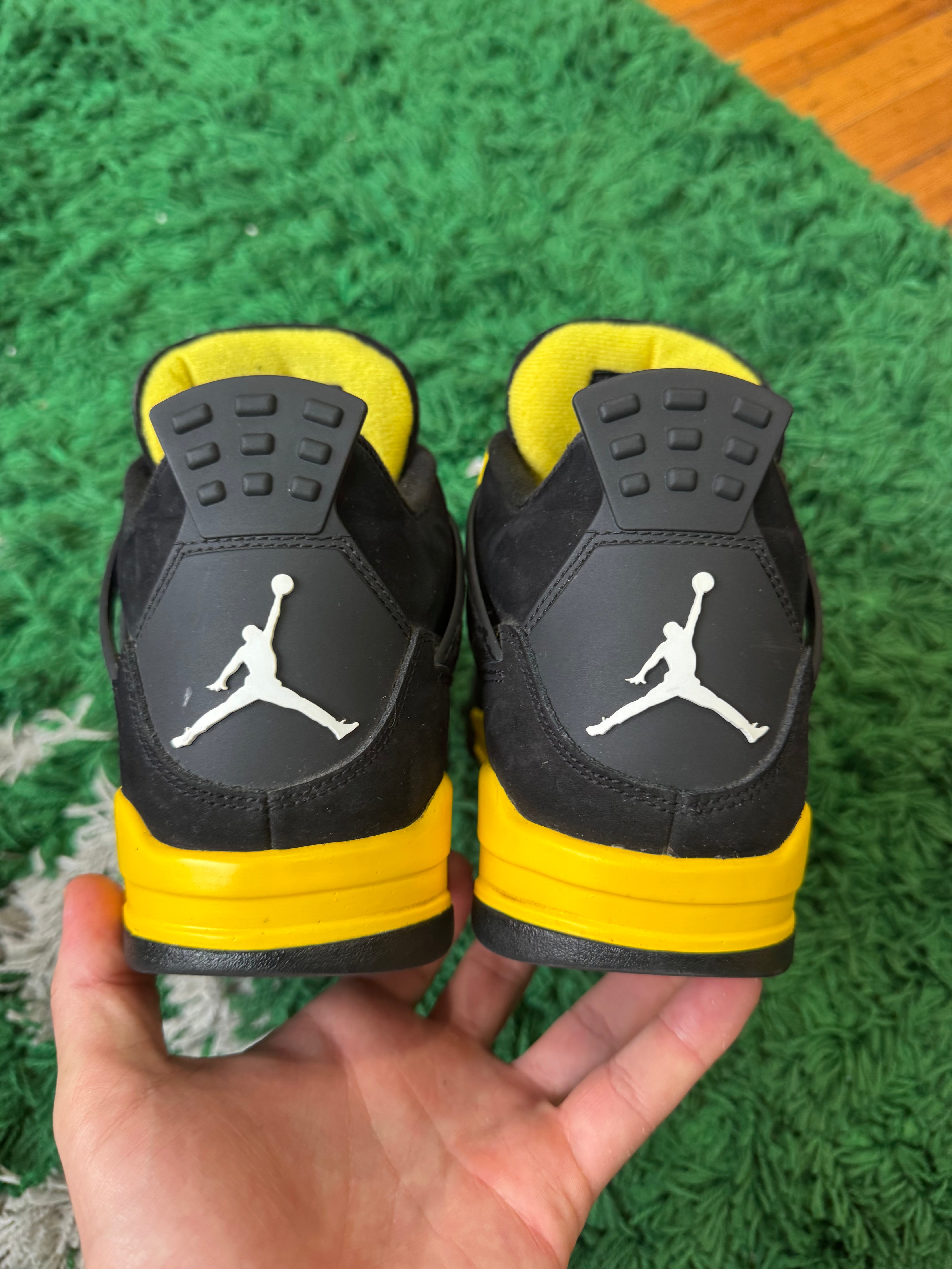 Jordan 4 “Thunder”