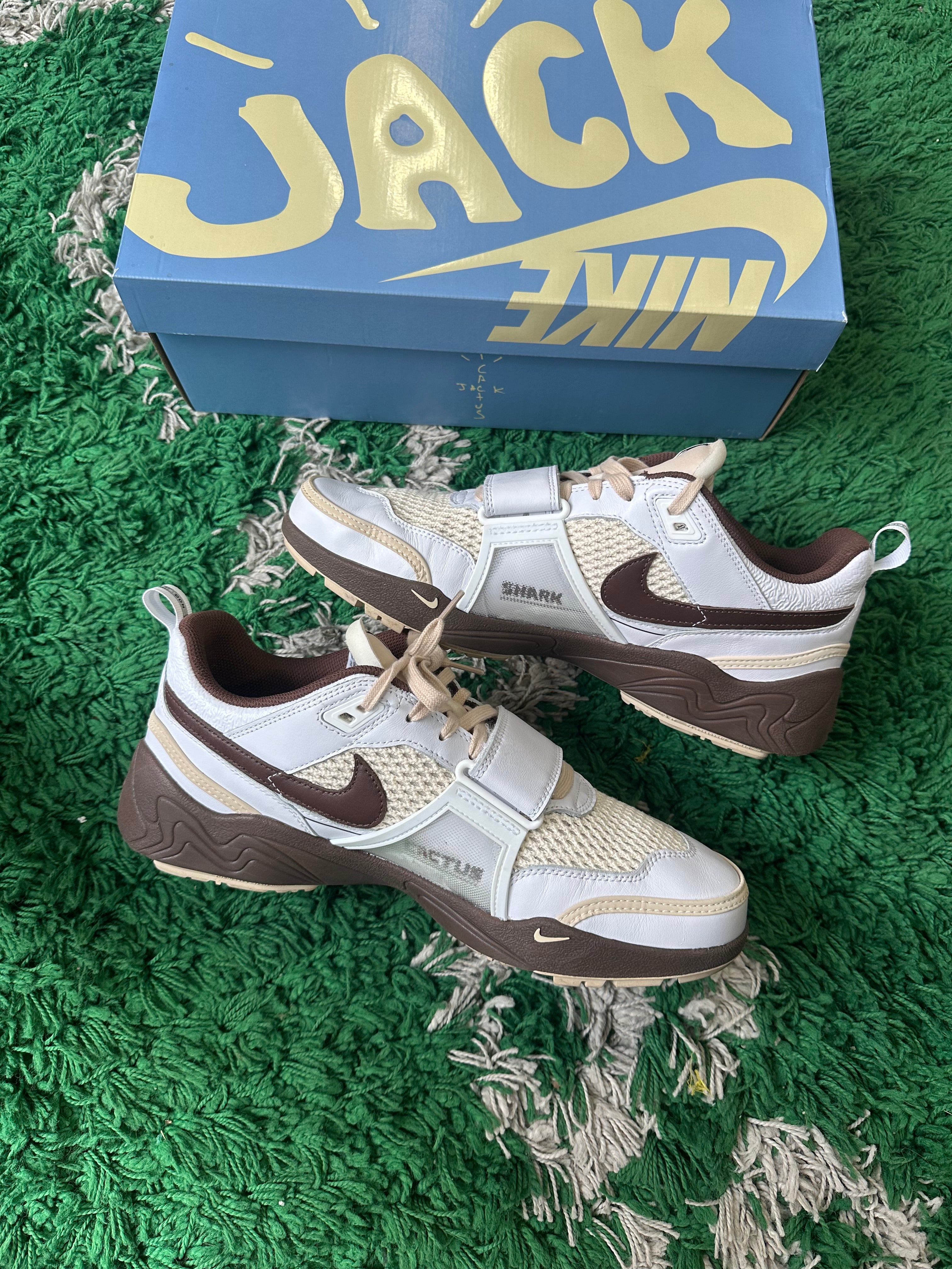 Nike Zoom Field Jaxx Travis Scott “Light Chocolate”