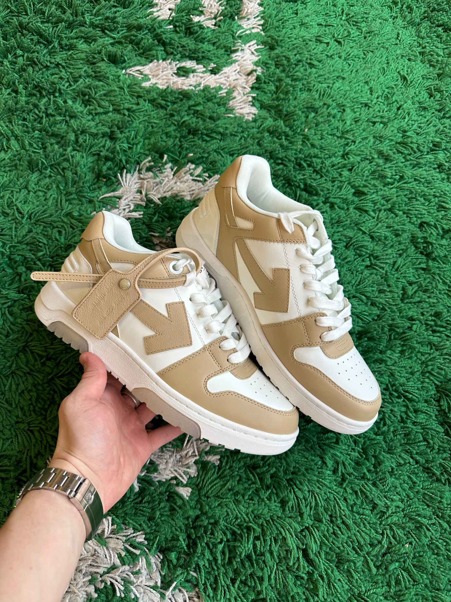 Off-White Out of Office “White Sand”