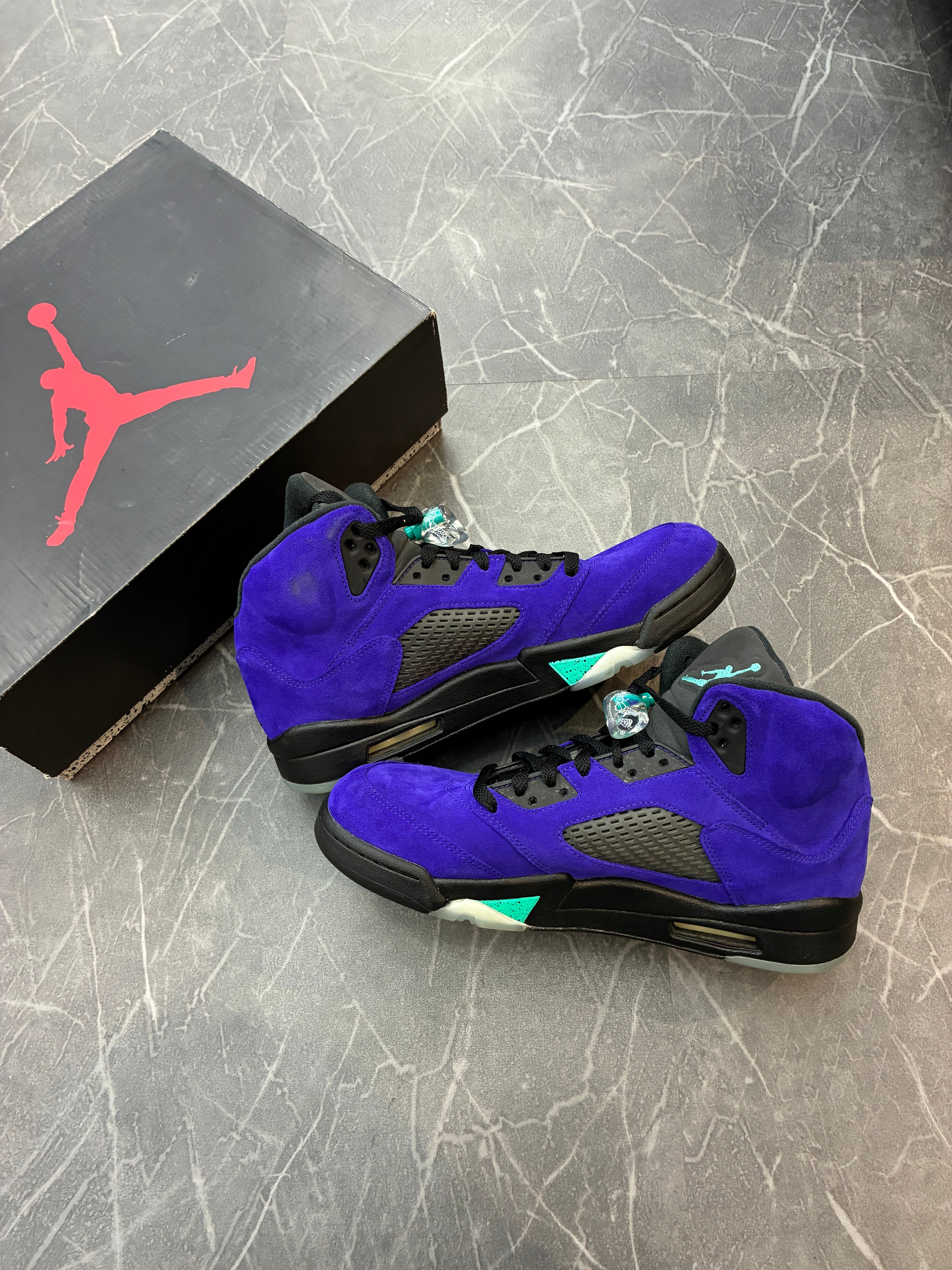 Jordan 5 “Alternate Grape”