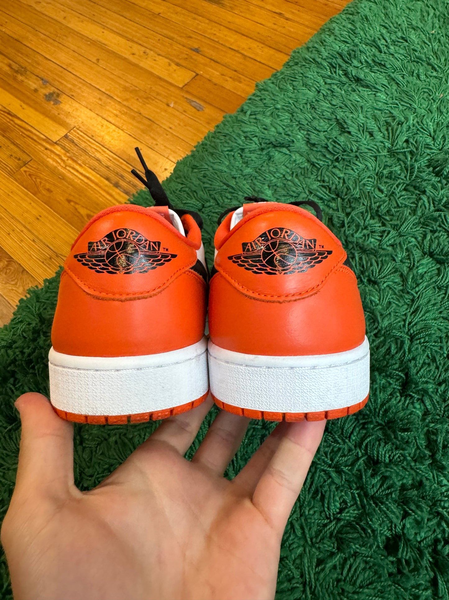 Jordan 1 Low “Starfish”