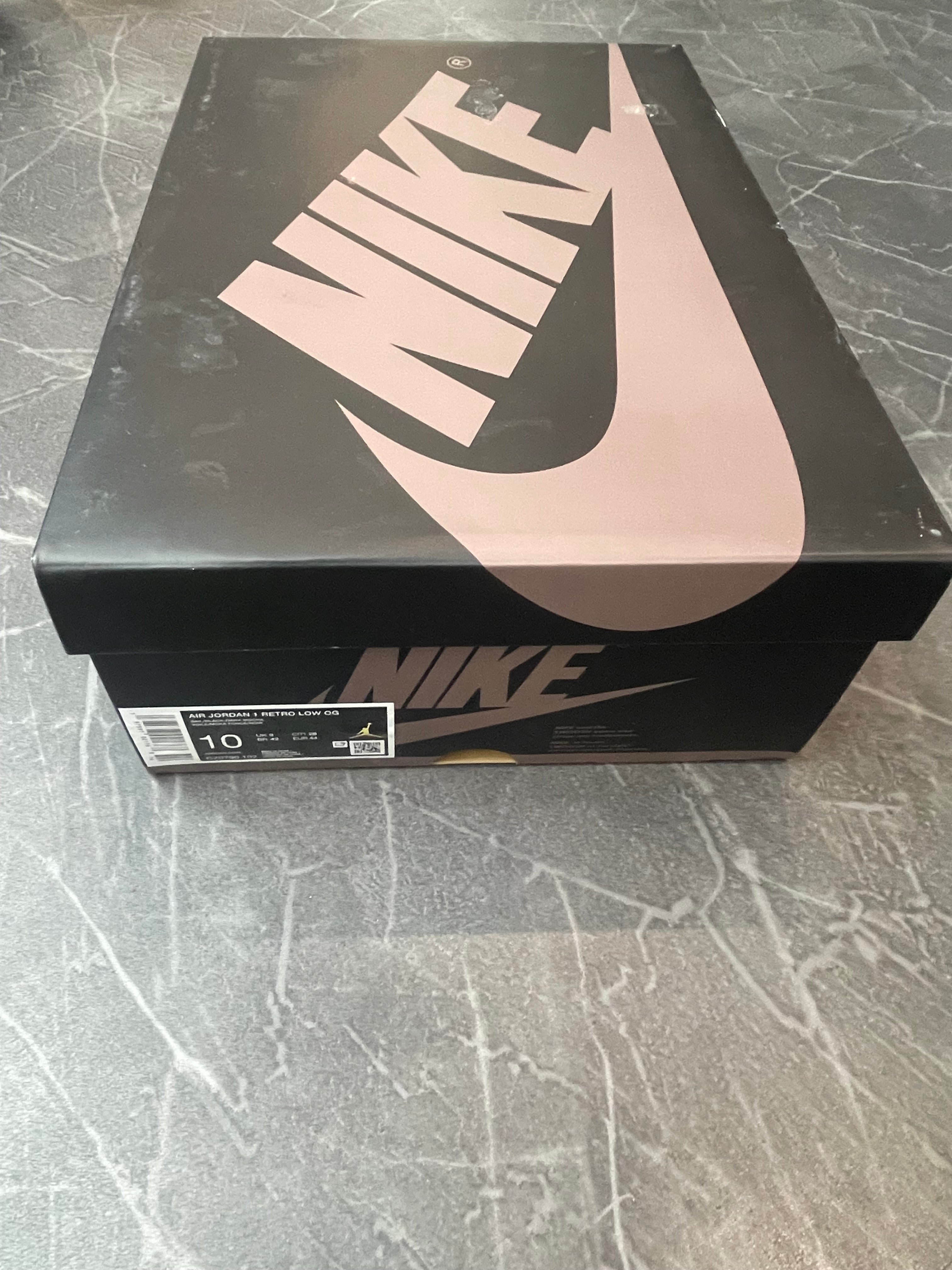 Jordan 1 Low “Mocha”