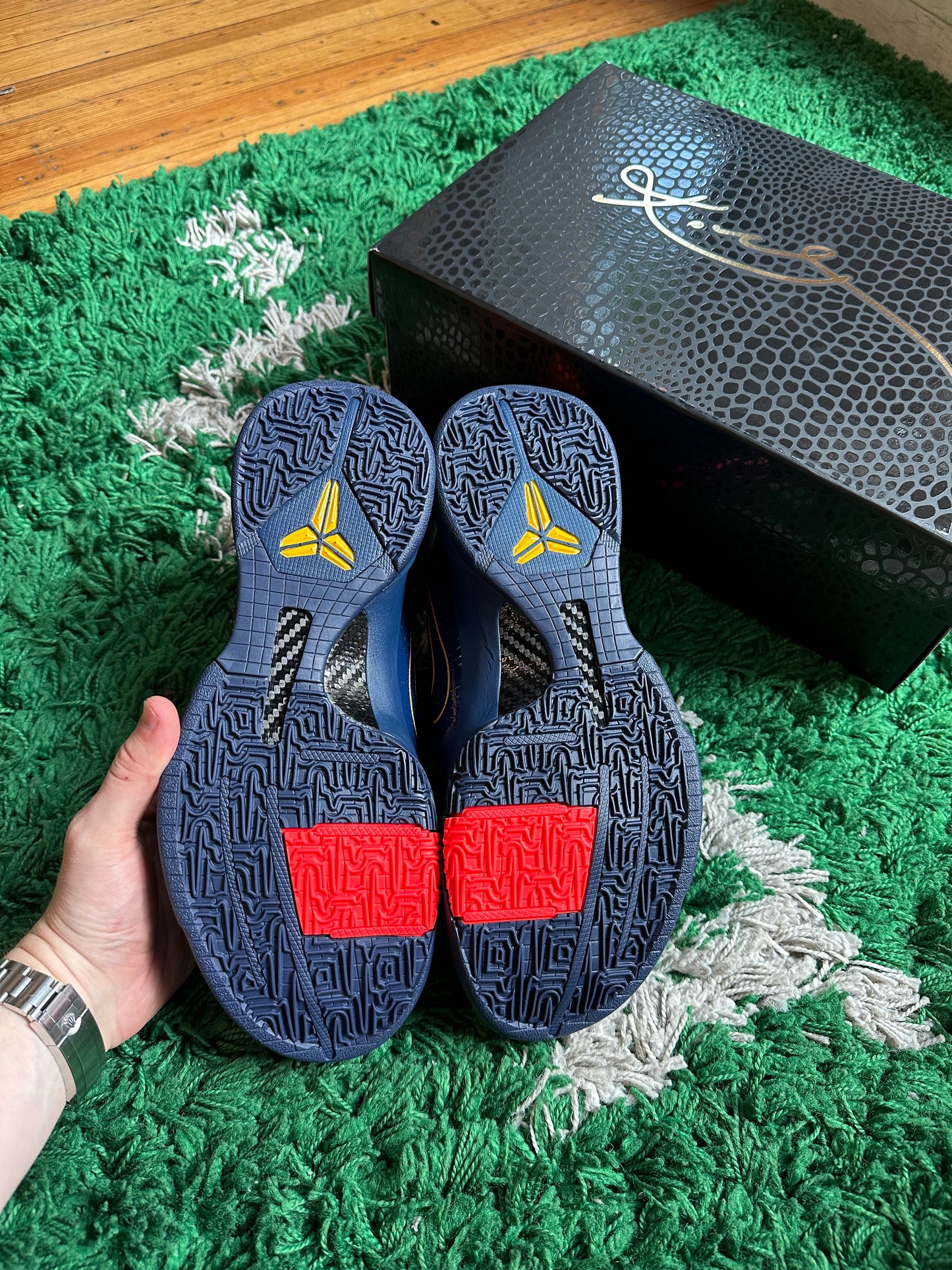 Kobe 5 Protro “Caitlin Clark Indiana Fever”