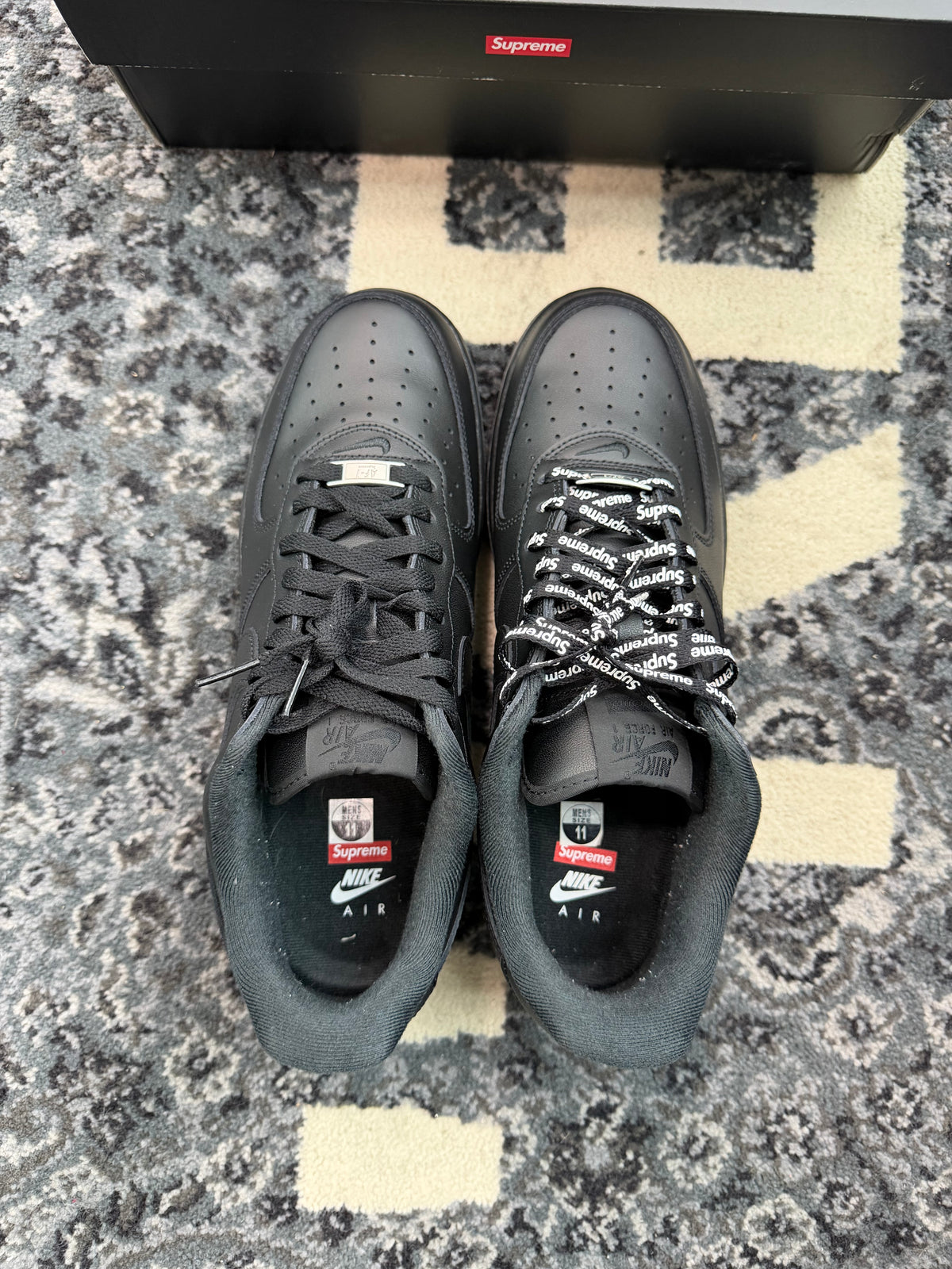 Nike Air Force 1 Low Supreme “Black”