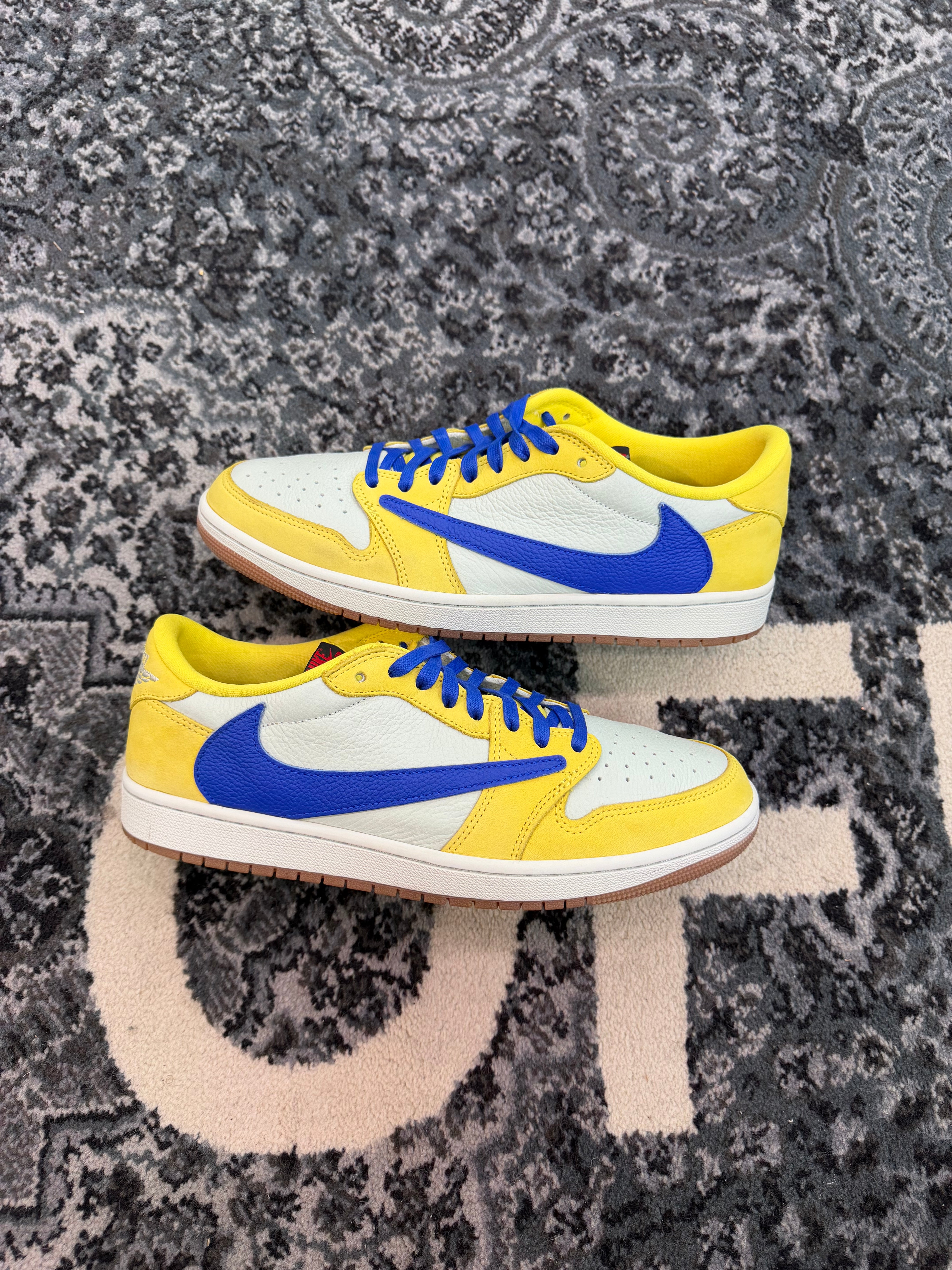 Jordan 1 Low Travis Scott “Canary”