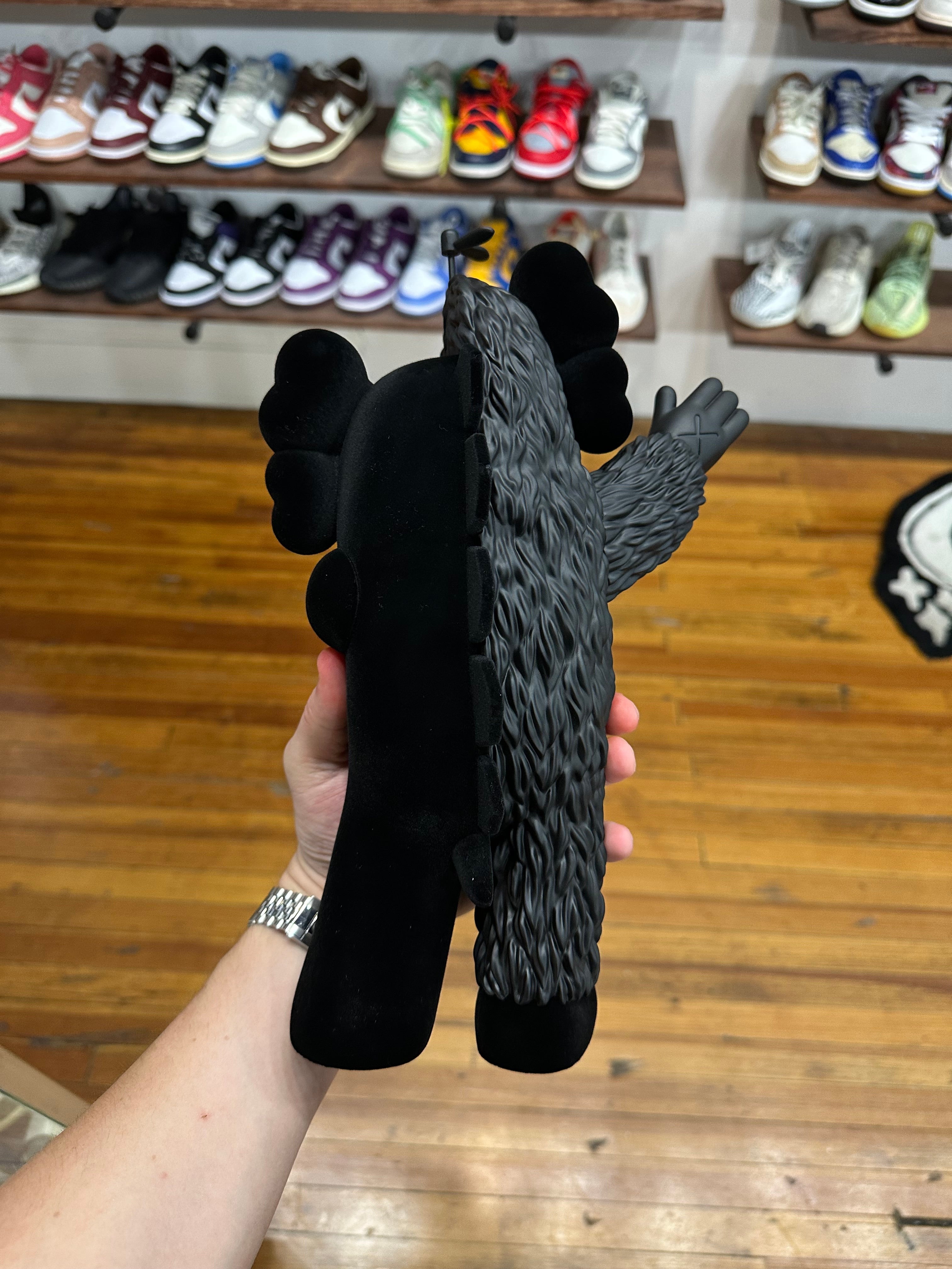 KAWS KACHAMUKKU Vinyl Figure “Black”