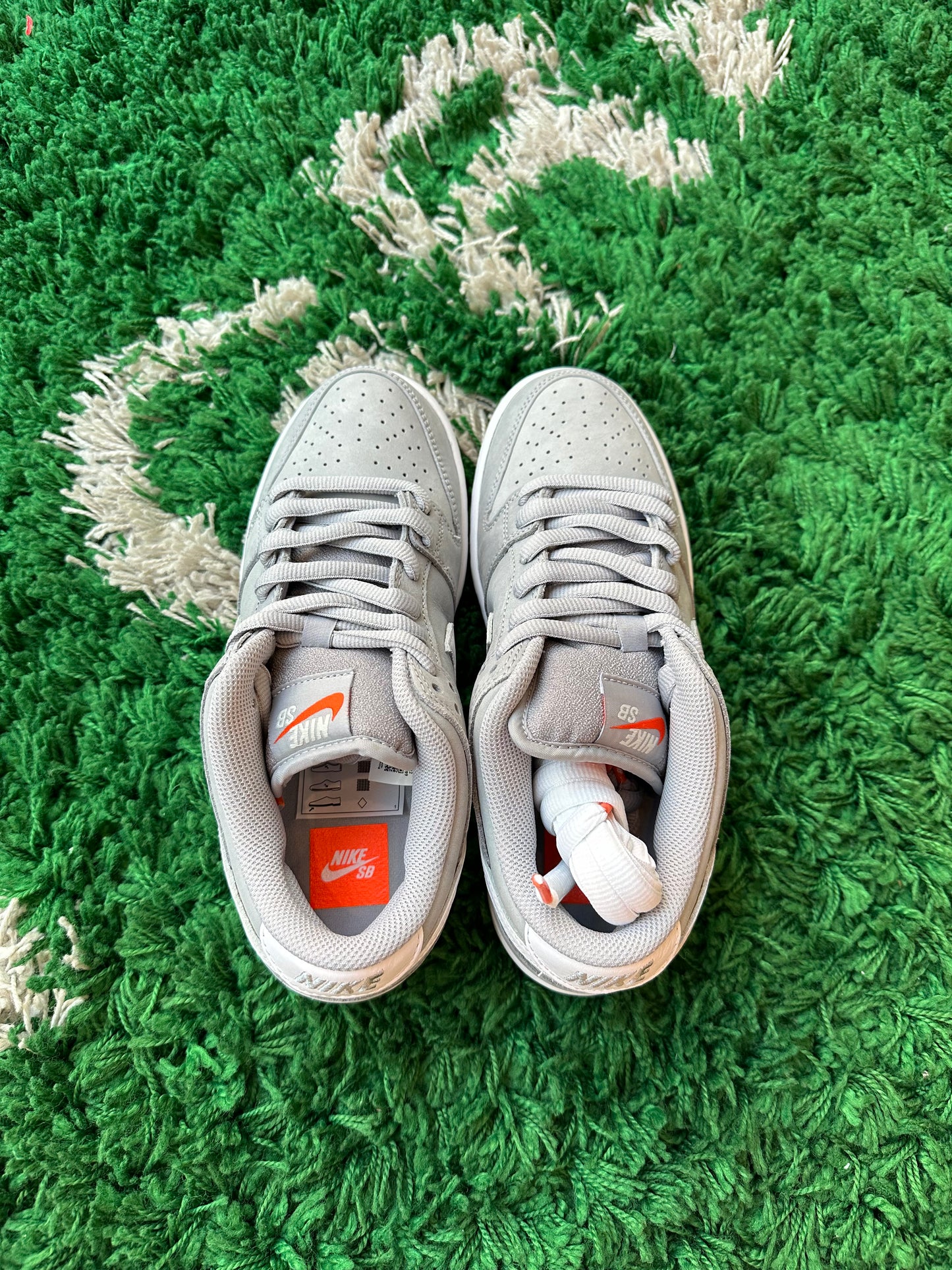 Nike SB Dunk Low “Orange Label Wolf Grey Gum”