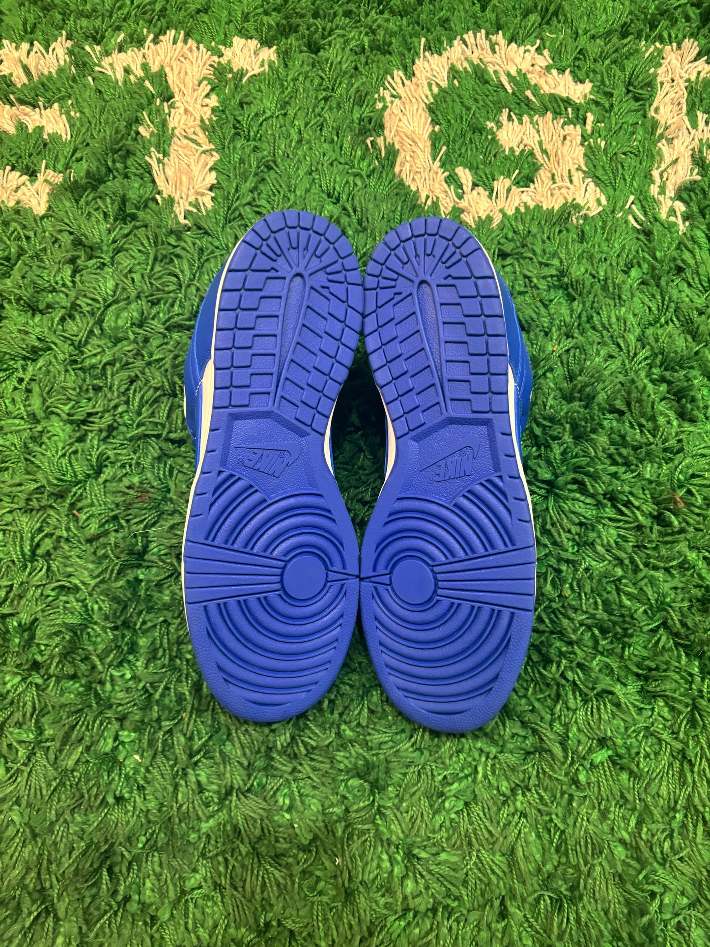 Nike Dunk Low “Kentucky”